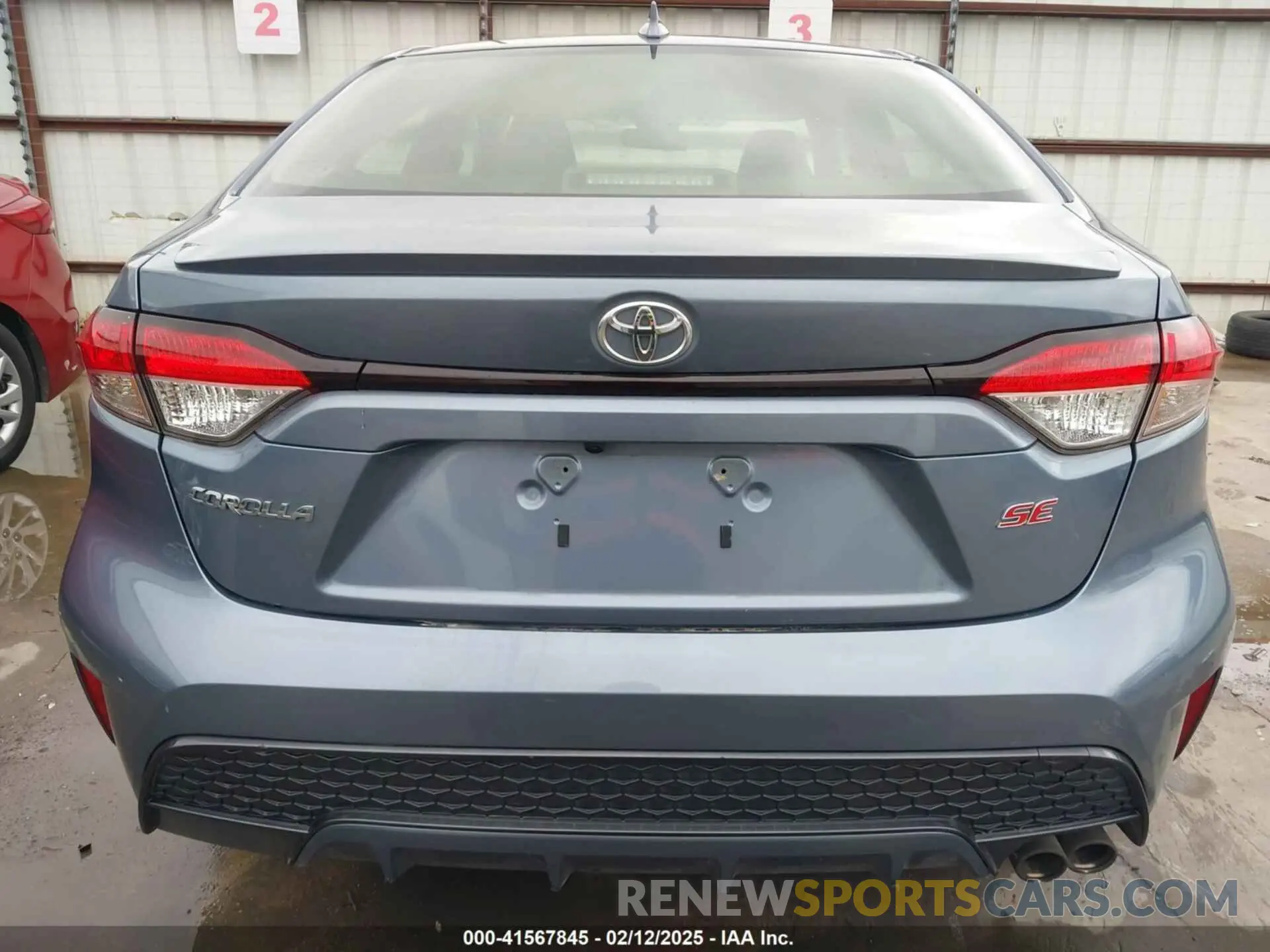 17 Photograph of a damaged car JTDS4RCE5LJ024964 TOYOTA COROLLA 2020