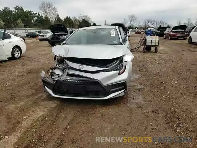 13 Photograph of a damaged car JTDS4RCE5LJ030974 TOYOTA COROLLA 2020