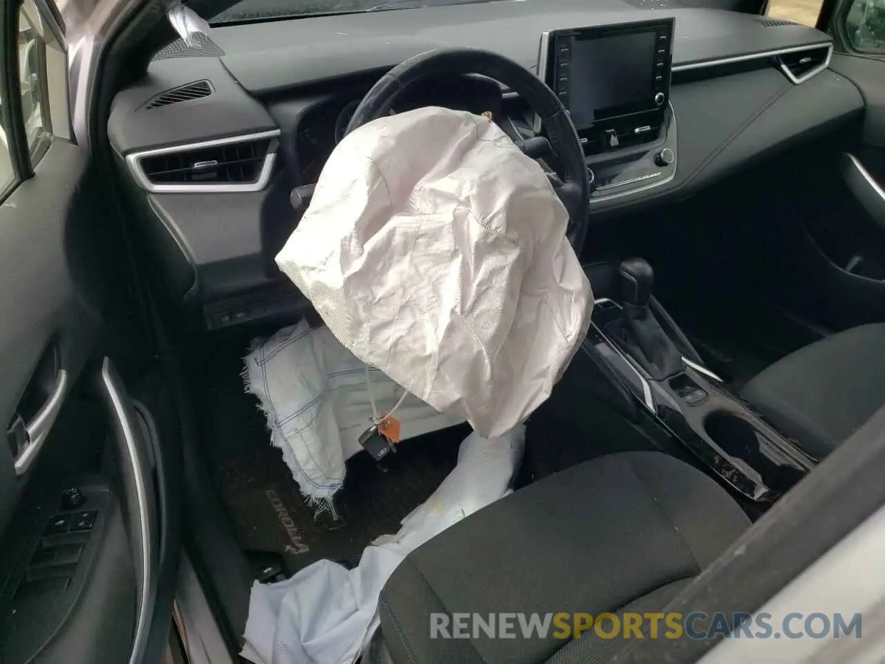 8 Photograph of a damaged car JTDS4RCE5LJ030974 TOYOTA COROLLA 2020