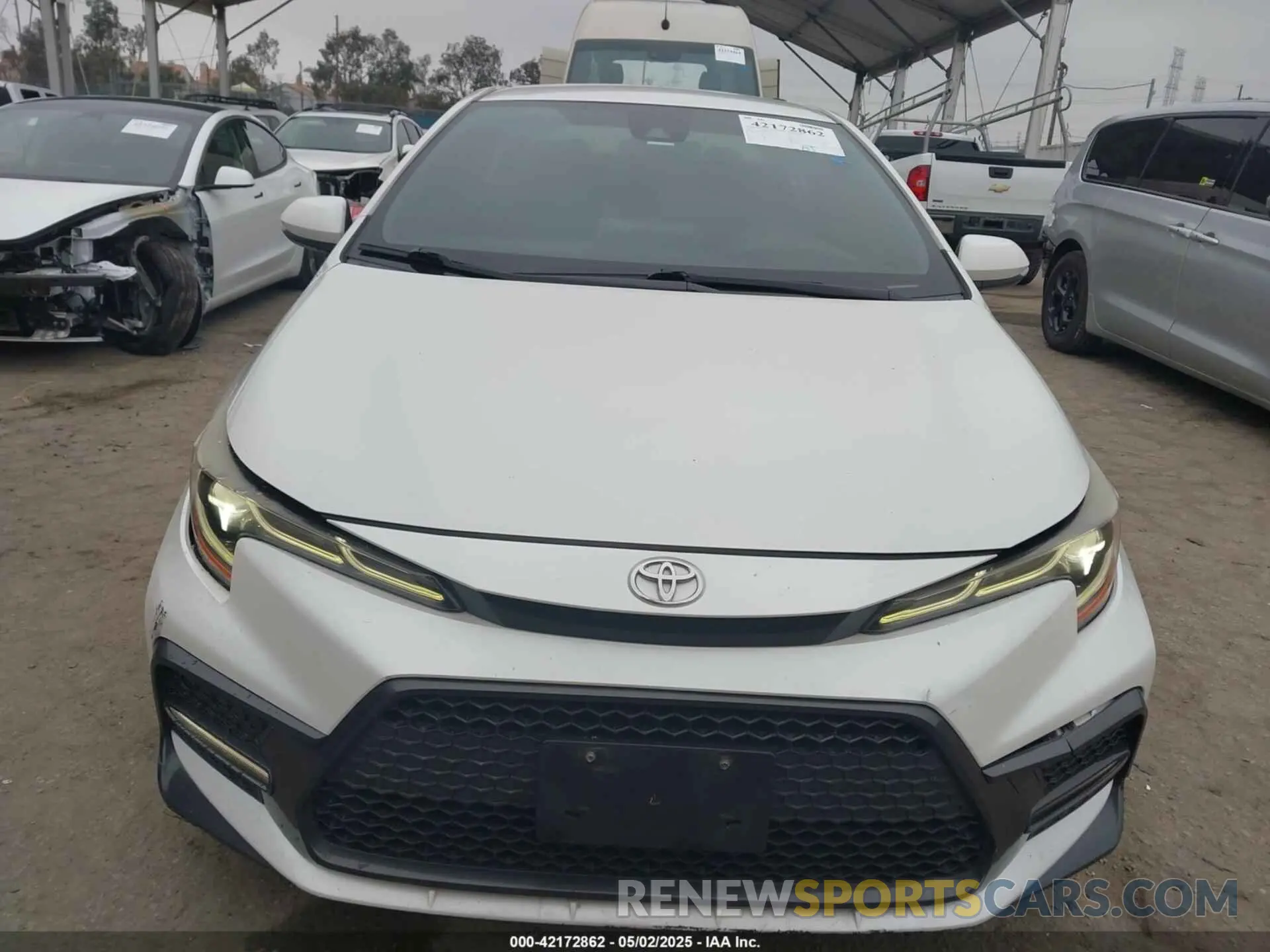 12 Photograph of a damaged car JTDS4RCE5LJ038539 TOYOTA COROLLA 2020