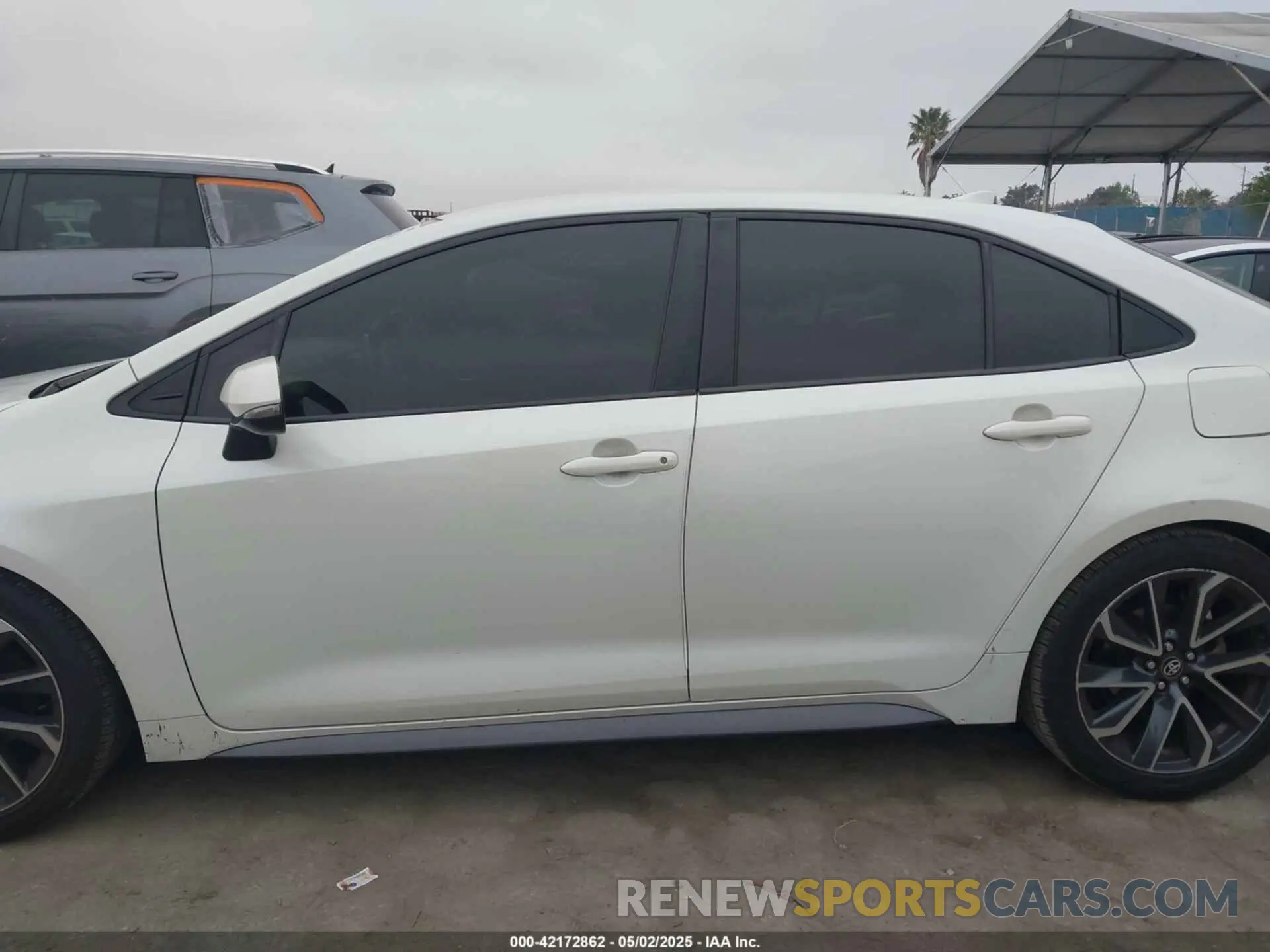 14 Photograph of a damaged car JTDS4RCE5LJ038539 TOYOTA COROLLA 2020