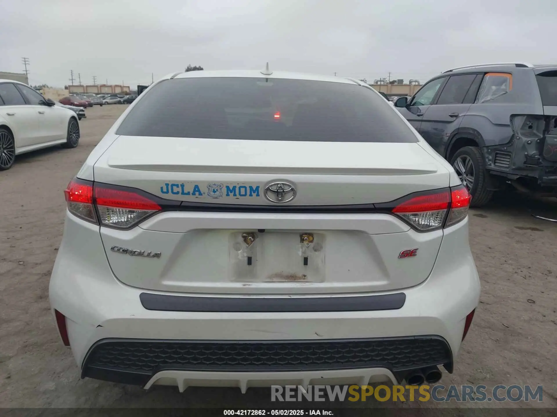 16 Photograph of a damaged car JTDS4RCE5LJ038539 TOYOTA COROLLA 2020