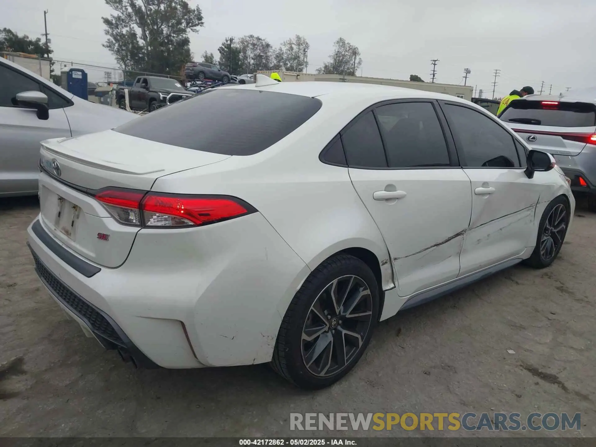 4 Photograph of a damaged car JTDS4RCE5LJ038539 TOYOTA COROLLA 2020