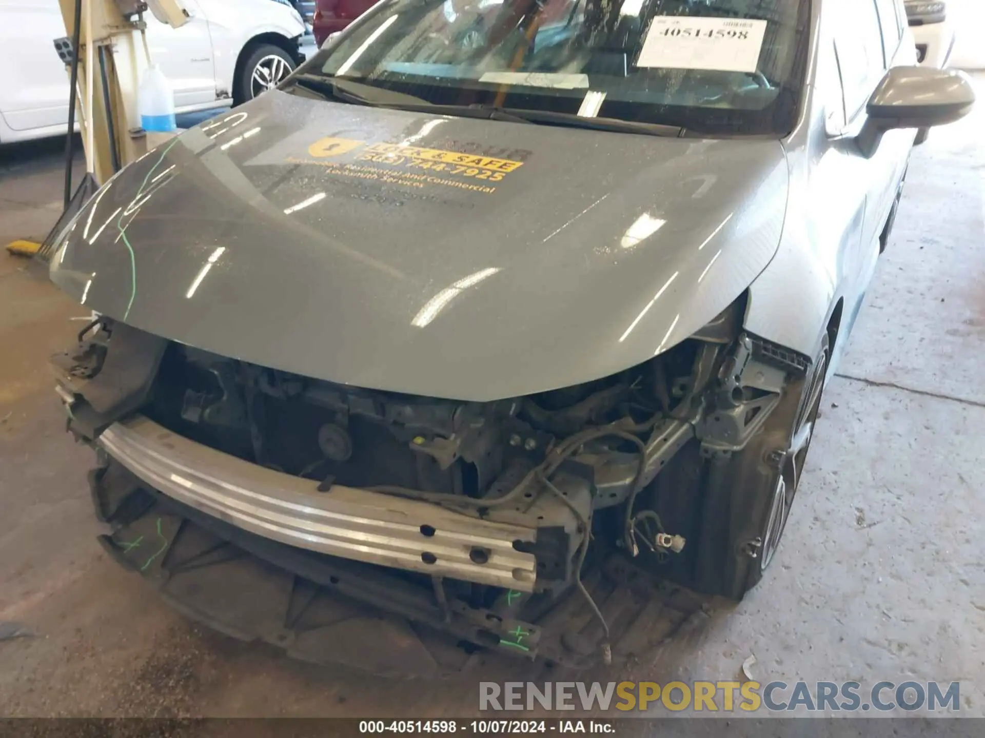 18 Photograph of a damaged car JTDS4RCE6LJ003282 TOYOTA COROLLA 2020