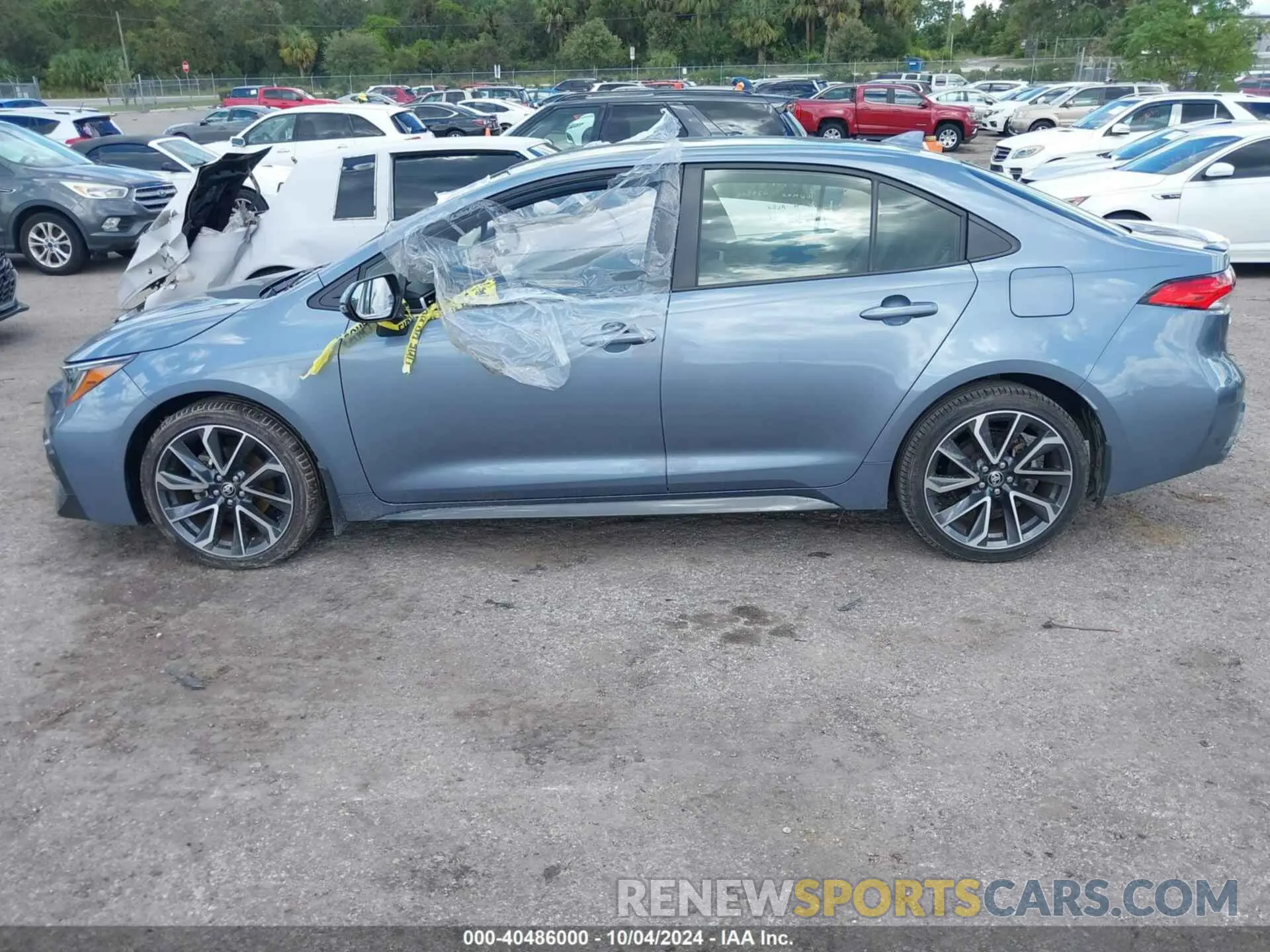 14 Photograph of a damaged car JTDS4RCE6LJ017005 TOYOTA COROLLA 2020