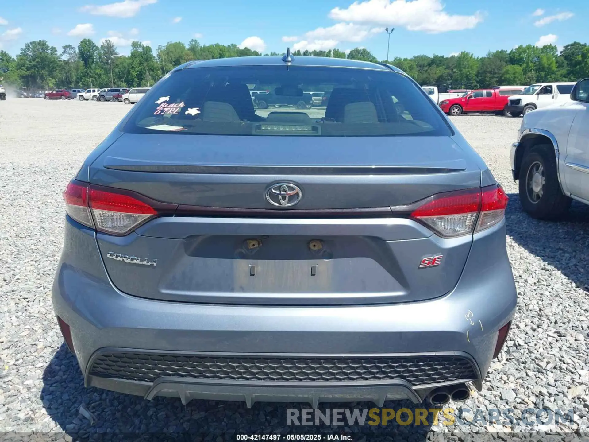 17 Photograph of a damaged car JTDS4RCE6LJ031096 TOYOTA COROLLA 2020