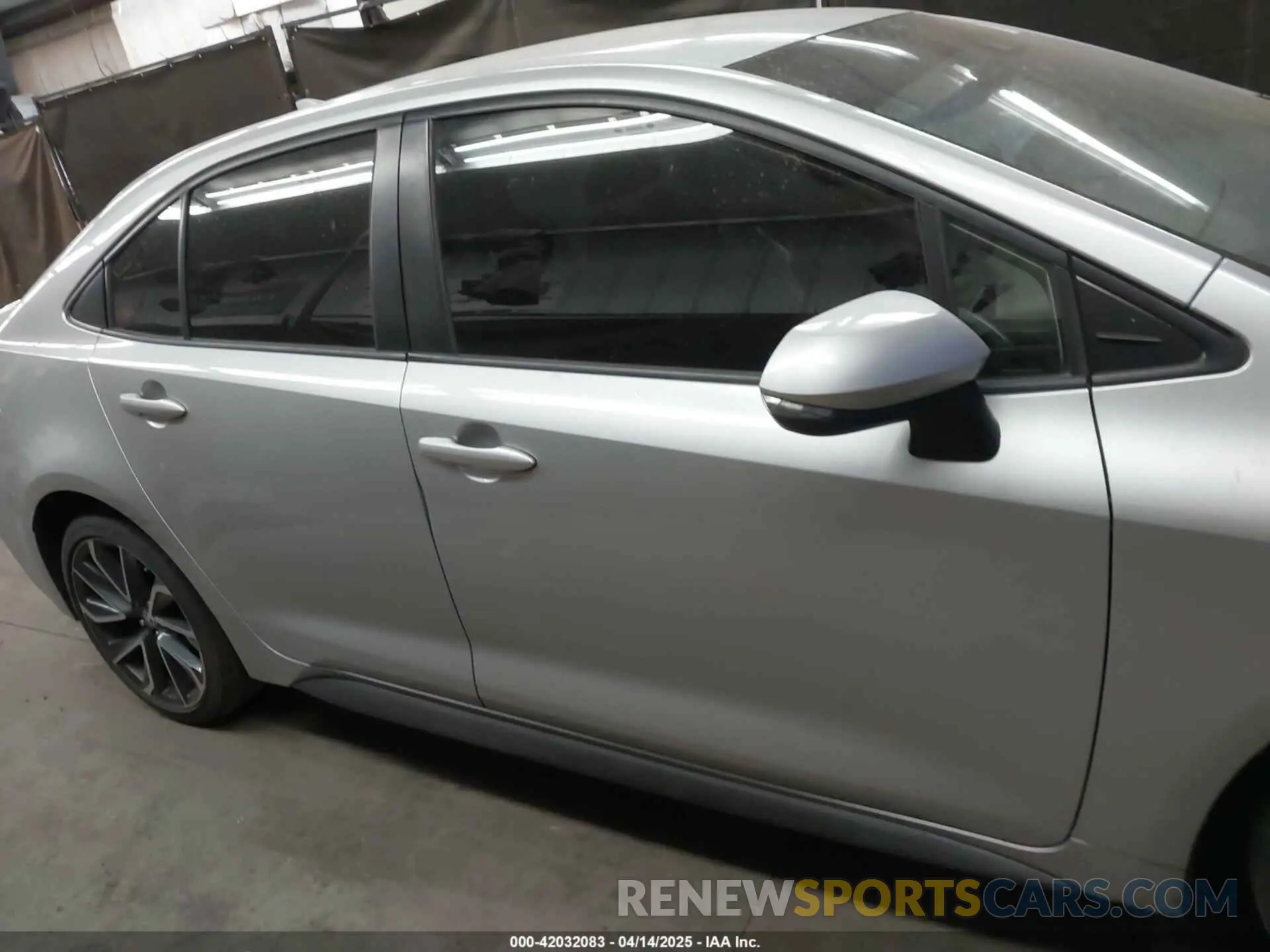 13 Photograph of a damaged car JTDS4RCE6LJ051543 TOYOTA COROLLA 2020