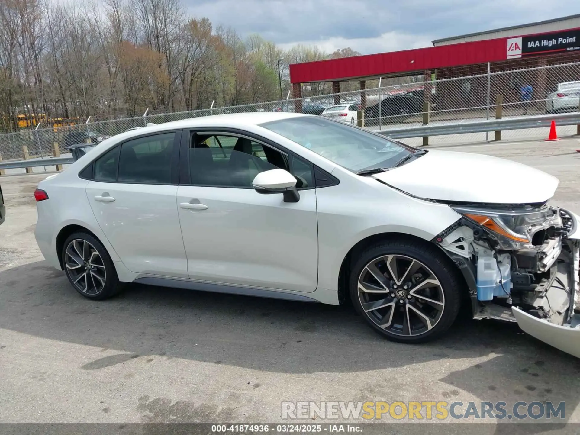 13 Photograph of a damaged car JTDS4RCE7LJ001377 TOYOTA COROLLA 2020