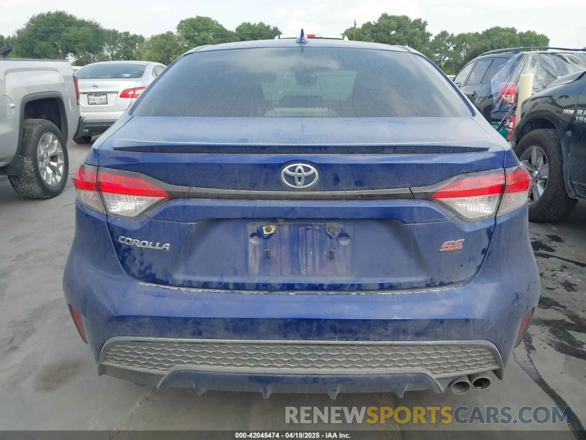 17 Photograph of a damaged car JTDS4RCE7LJ004134 TOYOTA COROLLA 2020