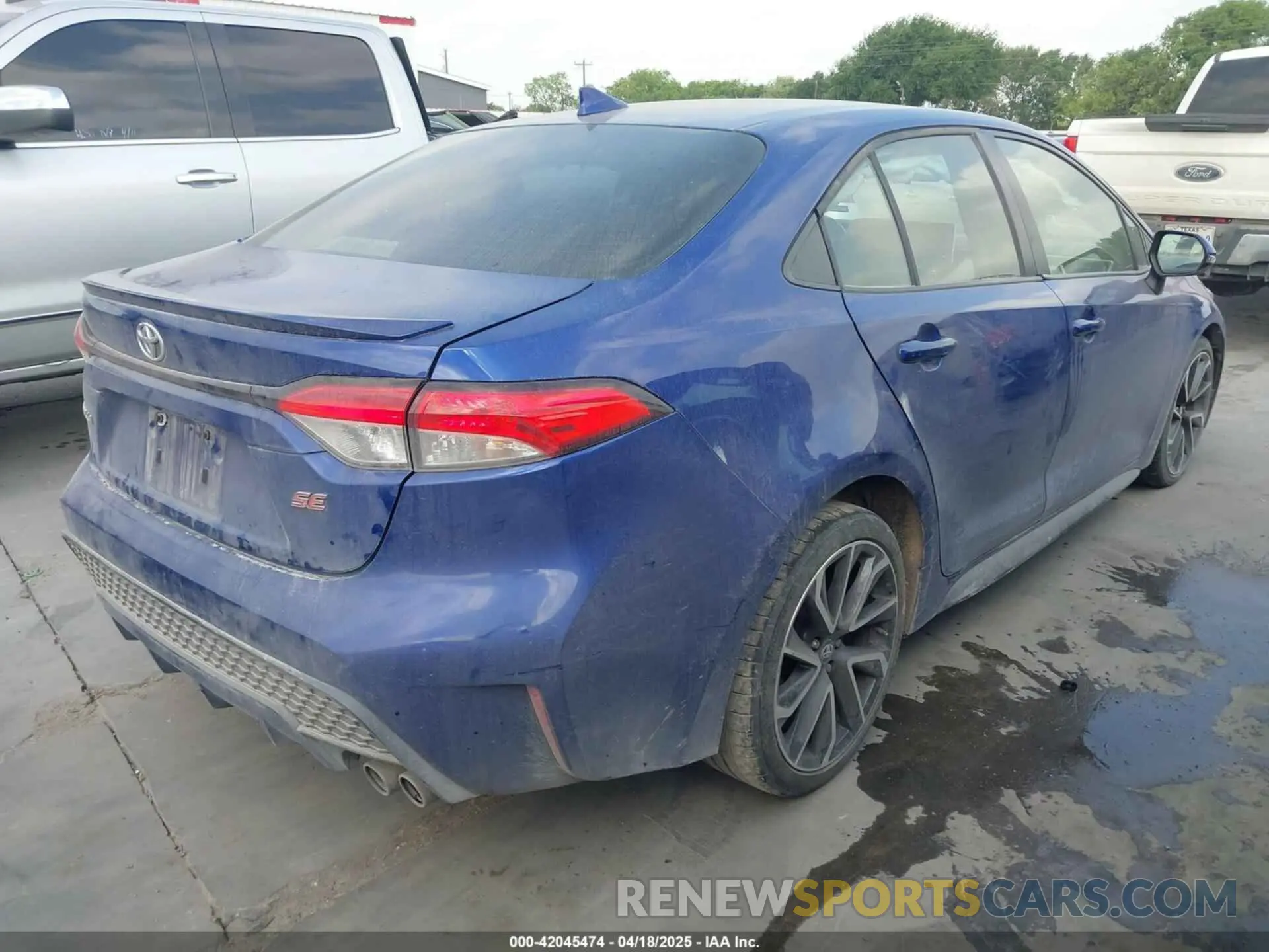 4 Photograph of a damaged car JTDS4RCE7LJ004134 TOYOTA COROLLA 2020