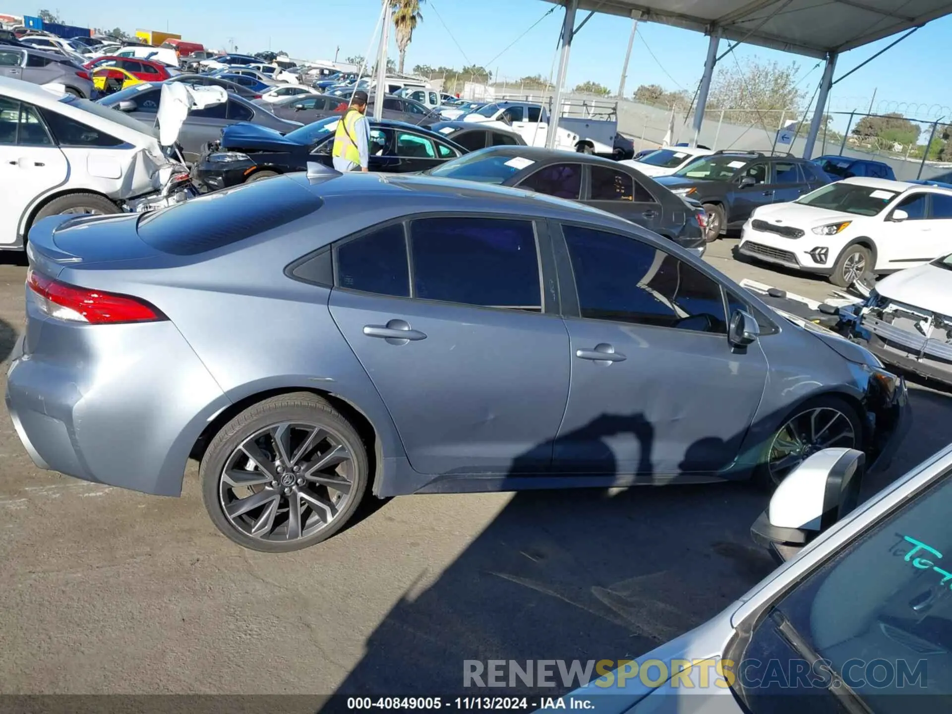 12 Photograph of a damaged car JTDS4RCE7LJ017501 TOYOTA COROLLA 2020