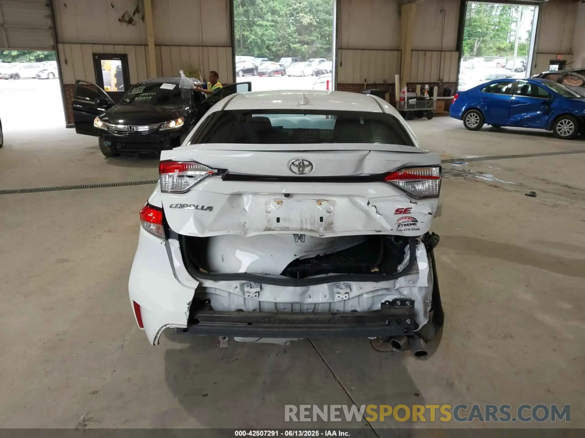 16 Photograph of a damaged car JTDS4RCE7LJ020110 TOYOTA COROLLA 2020