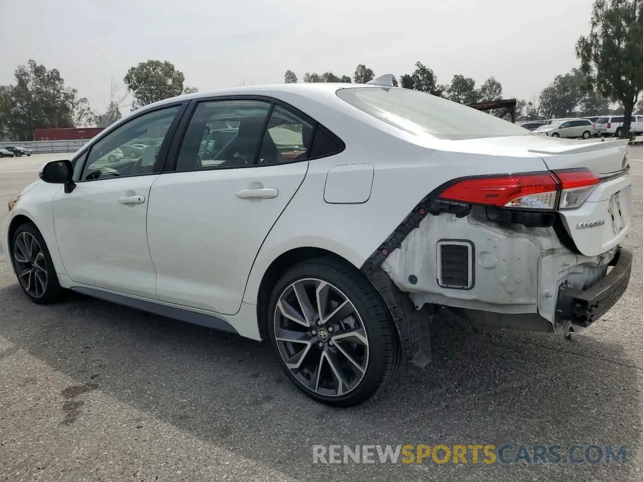2 Photograph of a damaged car JTDS4RCE7LJ020947 TOYOTA COROLLA 2020