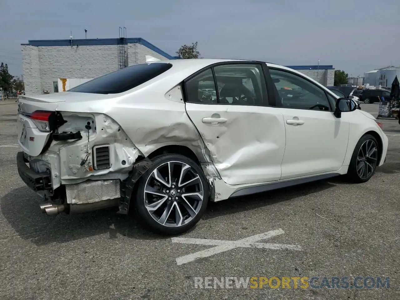 3 Photograph of a damaged car JTDS4RCE7LJ020947 TOYOTA COROLLA 2020