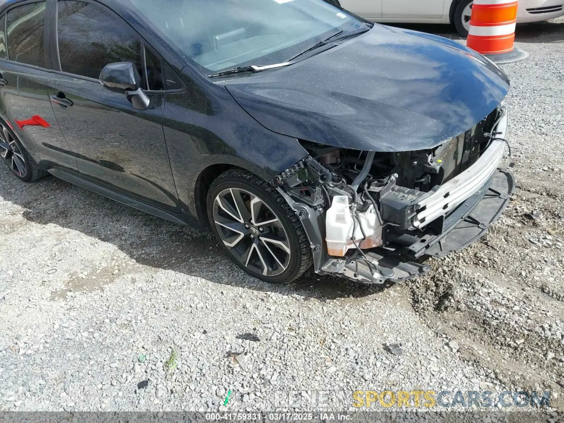 17 Photograph of a damaged car JTDS4RCE7LJ041040 TOYOTA COROLLA 2020