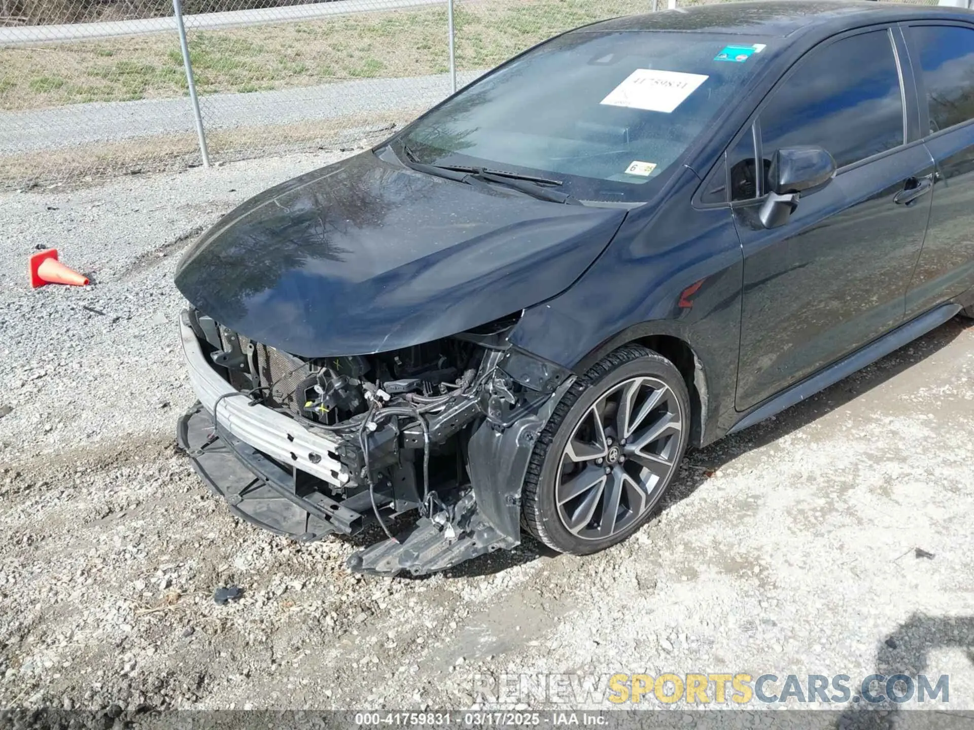18 Photograph of a damaged car JTDS4RCE7LJ041040 TOYOTA COROLLA 2020