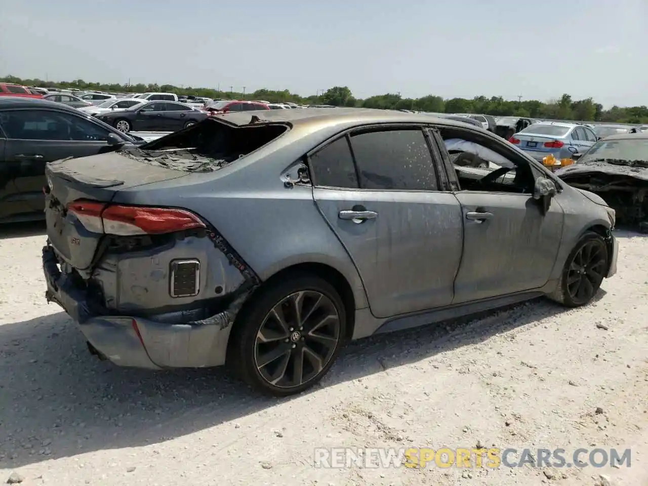 4 Photograph of a damaged car JTDS4RCE7LJ051311 TOYOTA COROLLA 2020