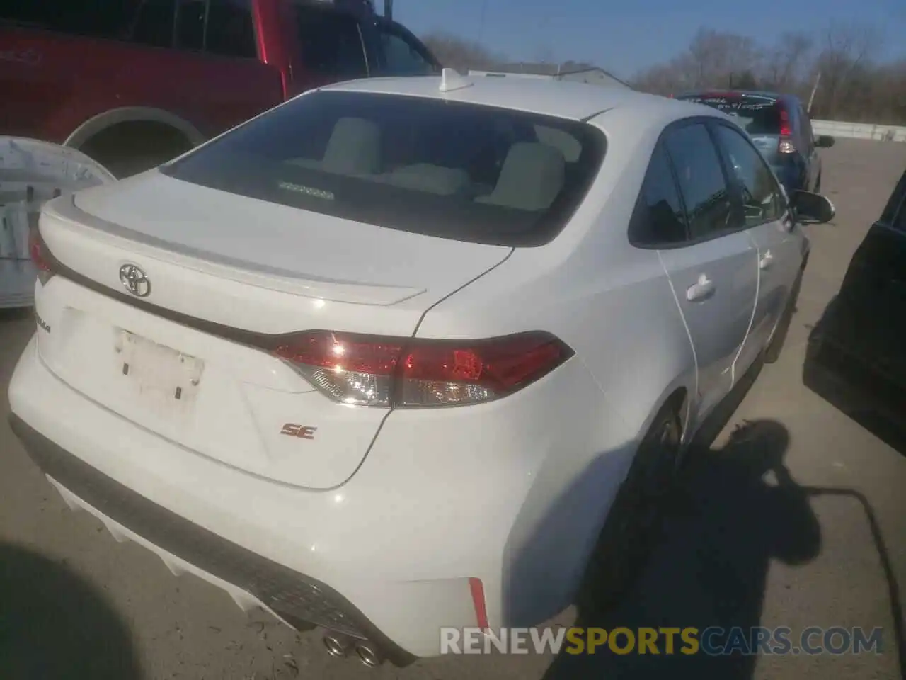 4 Photograph of a damaged car JTDS4RCE8LJ003848 TOYOTA COROLLA 2020