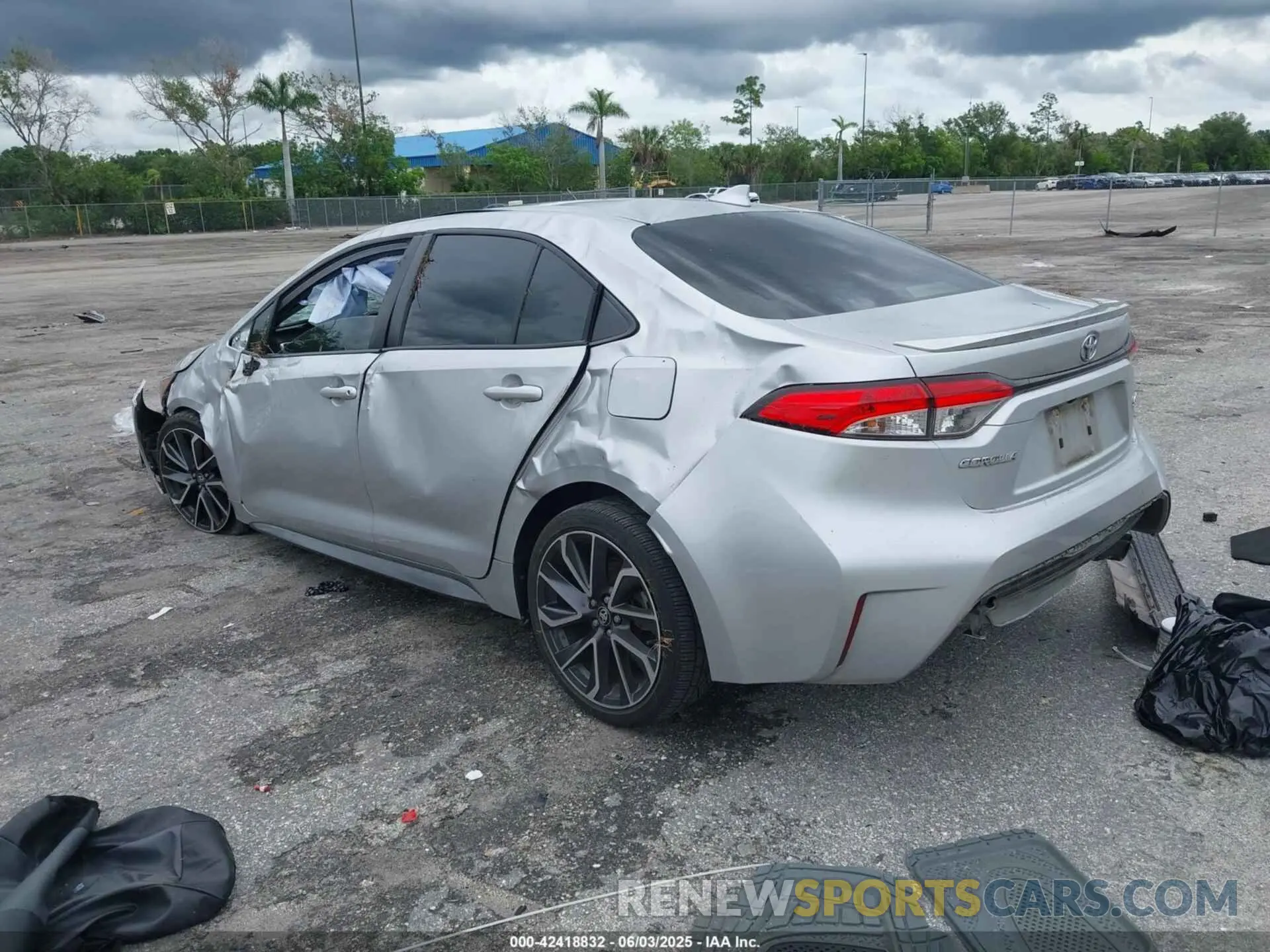 3 Photograph of a damaged car JTDS4RCE8LJ014493 TOYOTA COROLLA 2020