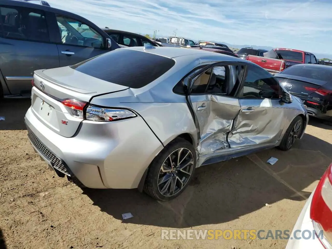 3 Photograph of a damaged car JTDS4RCE8LJ015661 TOYOTA COROLLA 2020