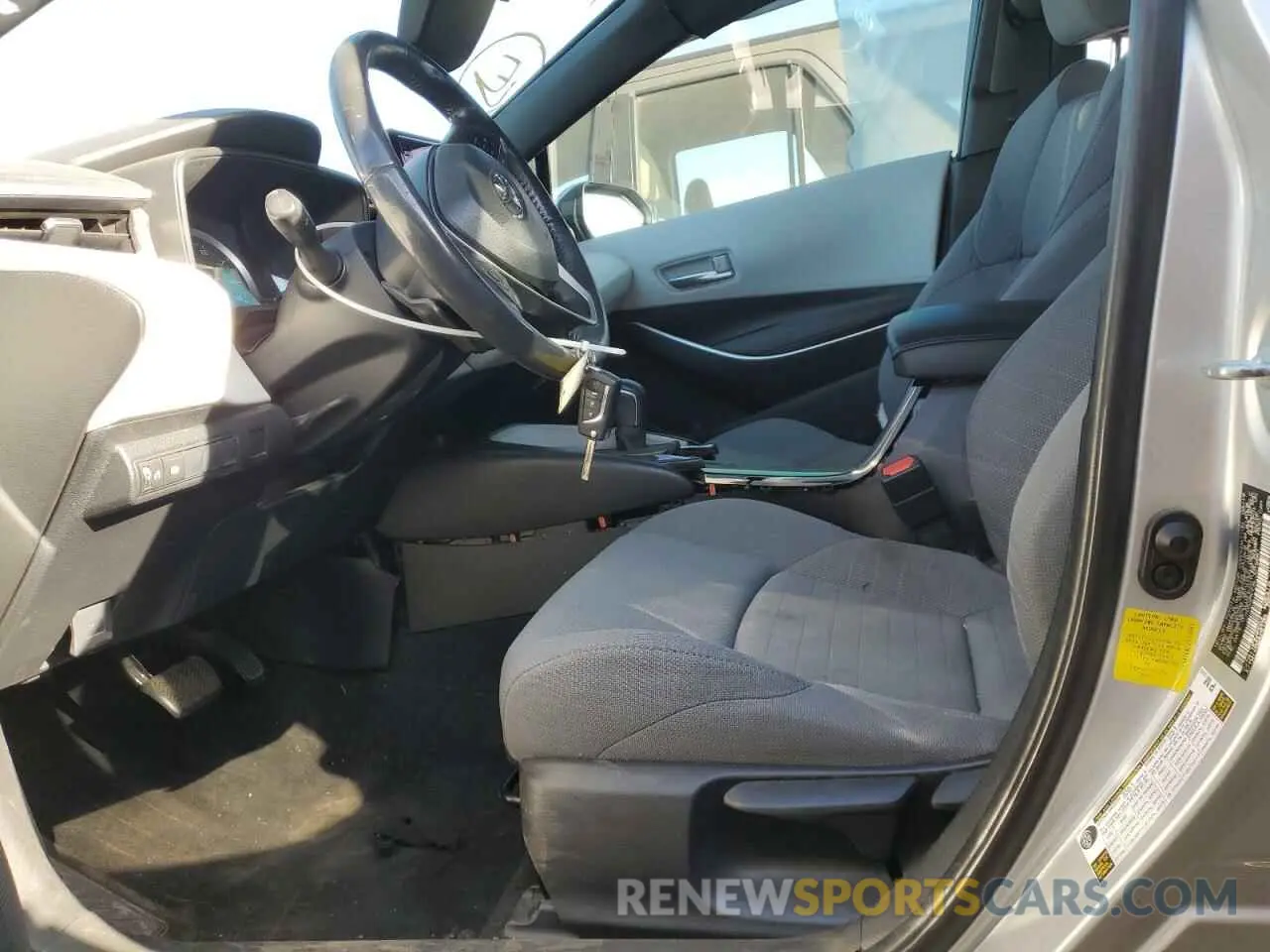 7 Photograph of a damaged car JTDS4RCE8LJ015661 TOYOTA COROLLA 2020