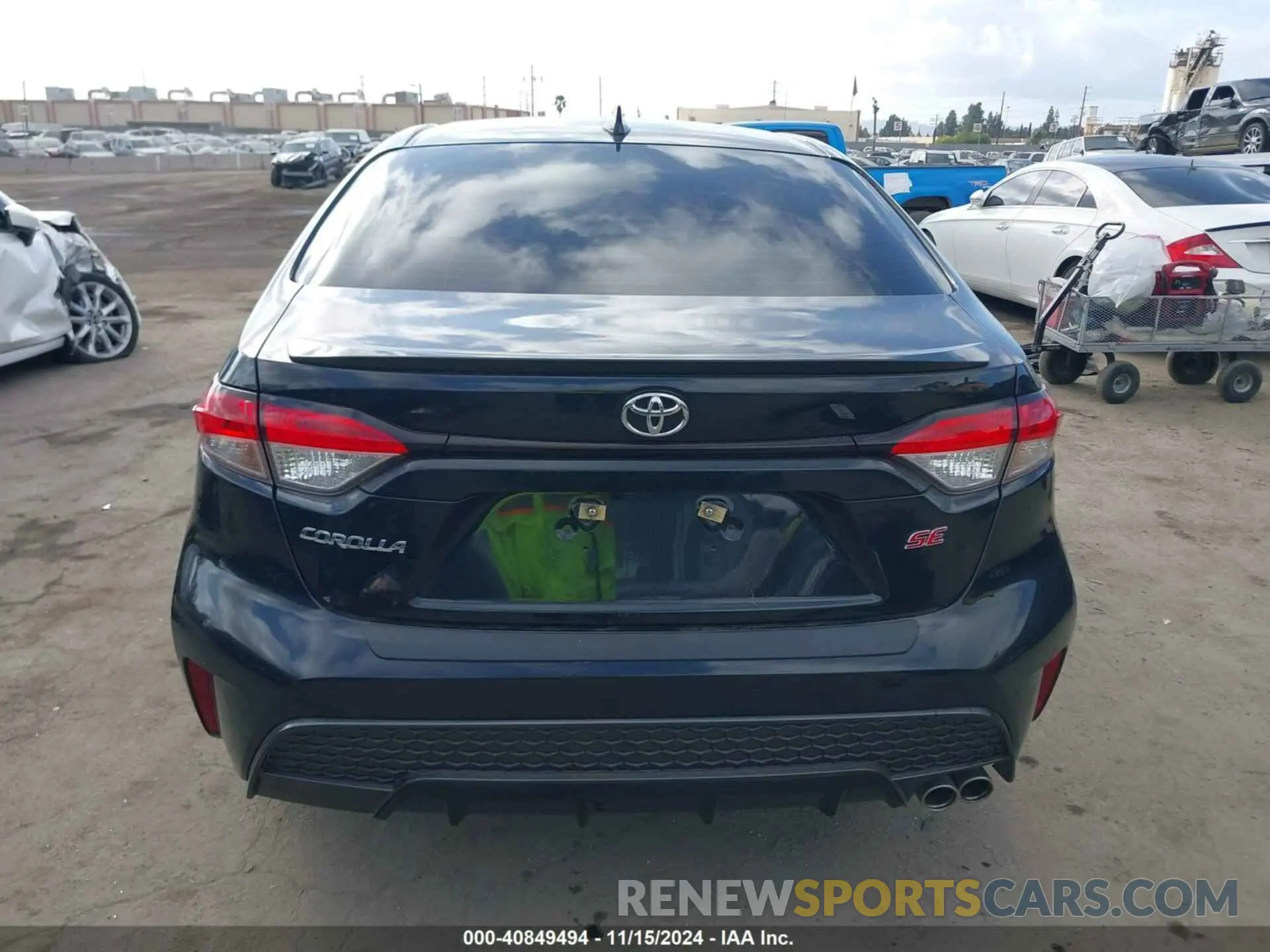 17 Photograph of a damaged car JTDS4RCE8LJ023405 TOYOTA COROLLA 2020