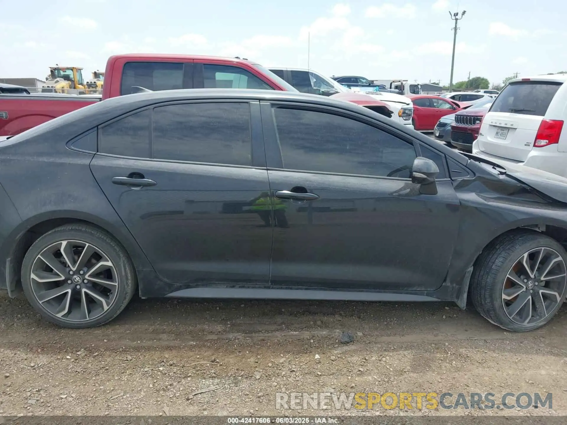 12 Photograph of a damaged car JTDS4RCE9LJ005639 TOYOTA COROLLA 2020