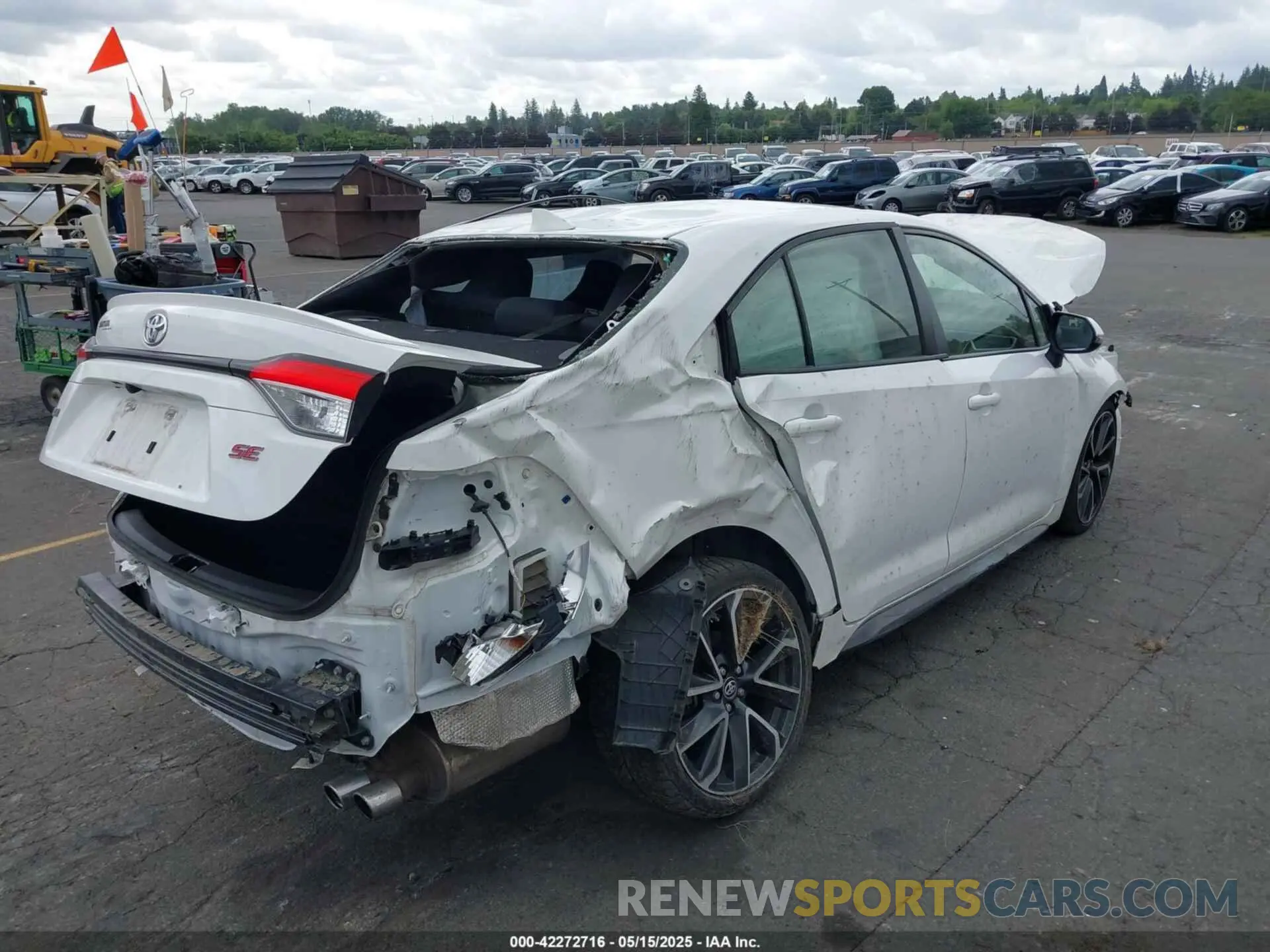 6 Photograph of a damaged car JTDS4RCE9LJ030427 TOYOTA COROLLA 2020