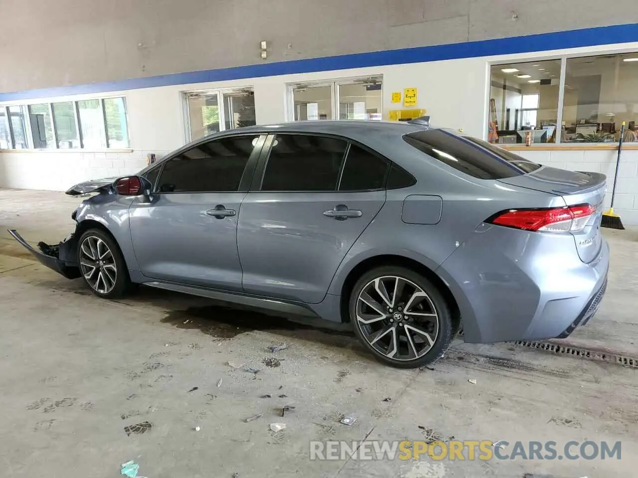 2 Photograph of a damaged car JTDS4RCE9LJ037619 TOYOTA COROLLA 2020