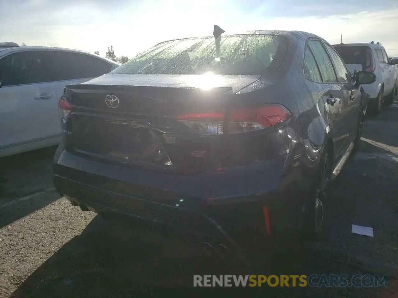 4 Photograph of a damaged car JTDS4RCEXLJ027973 TOYOTA COROLLA 2020