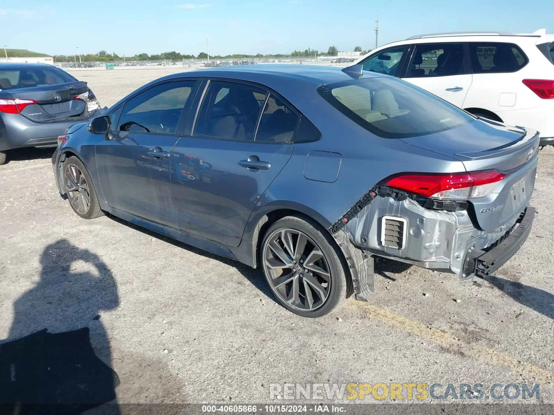 3 Photograph of a damaged car JTDS4RCEXLJ032882 TOYOTA COROLLA 2020