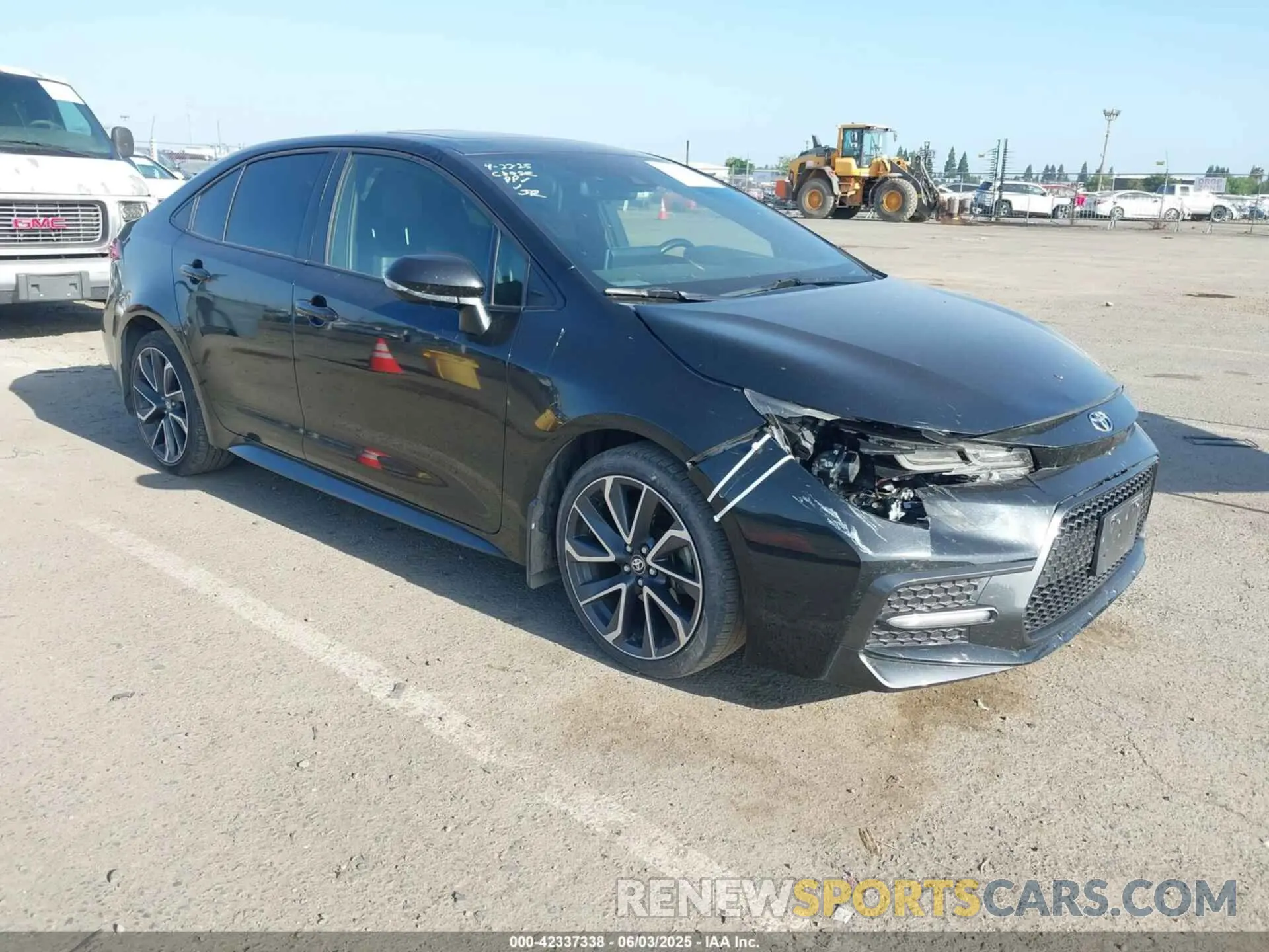 1 Photograph of a damaged car JTDT4RCE1LJ009737 TOYOTA COROLLA 2020