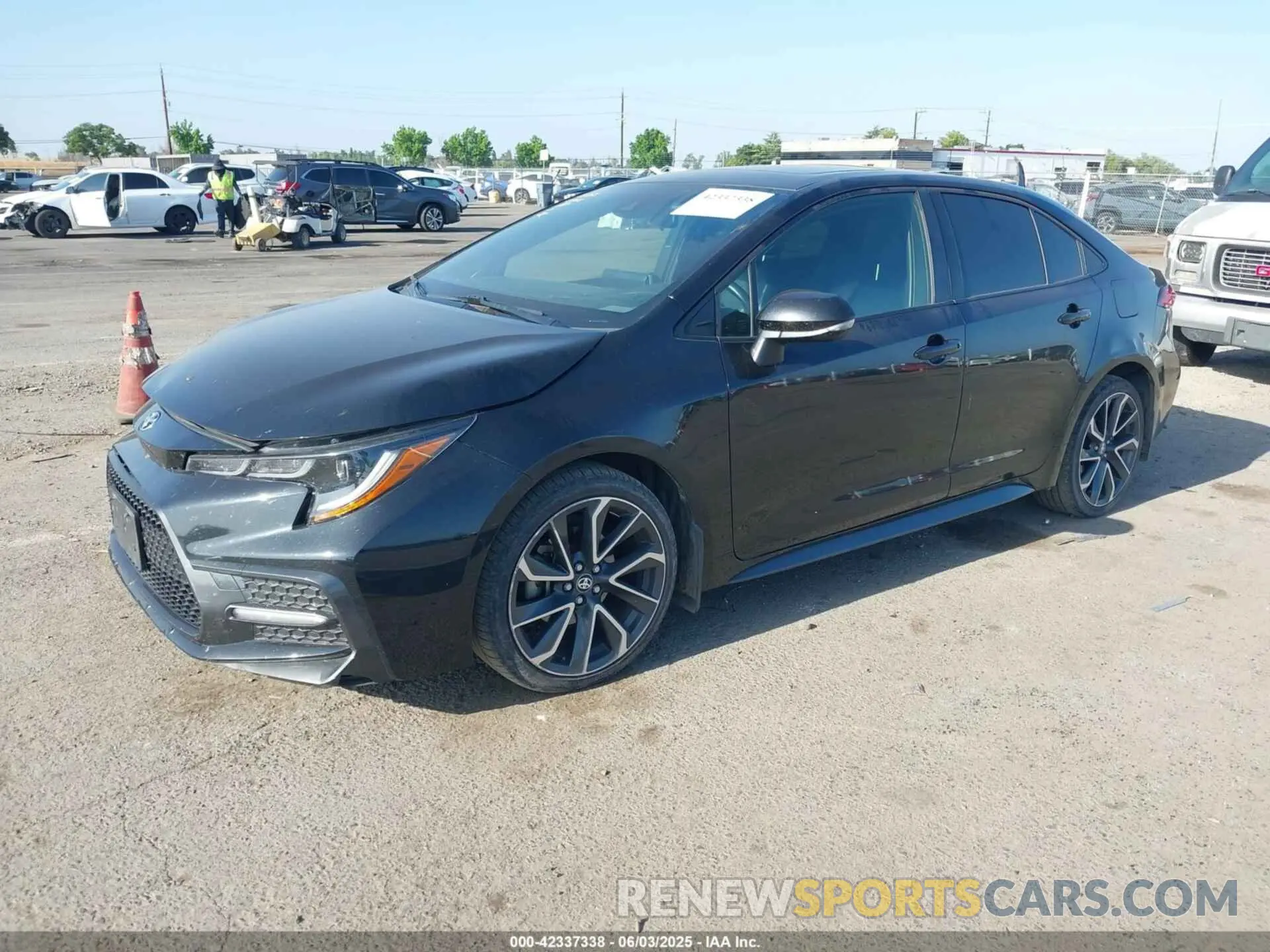 2 Photograph of a damaged car JTDT4RCE1LJ009737 TOYOTA COROLLA 2020