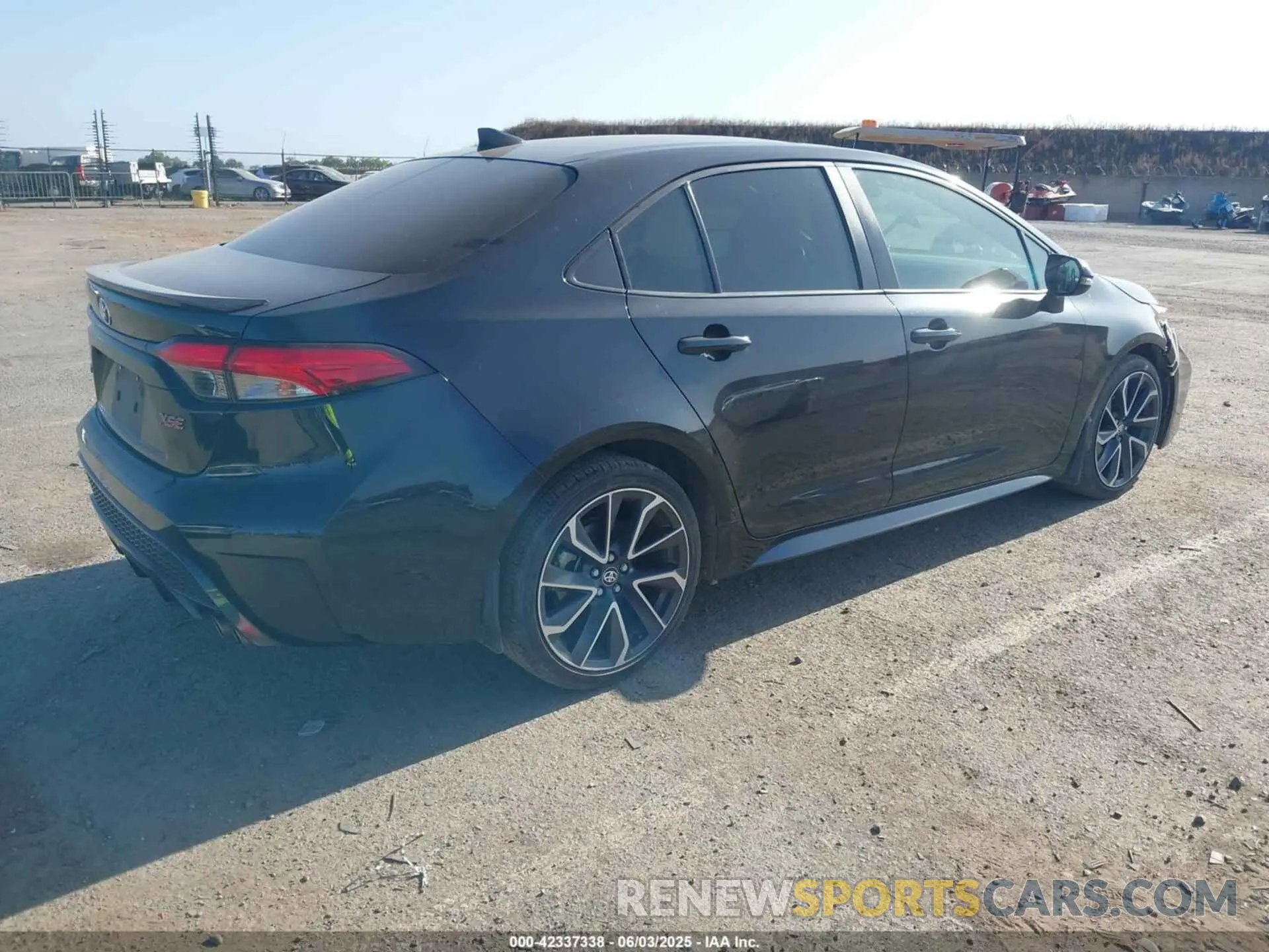 4 Photograph of a damaged car JTDT4RCE1LJ009737 TOYOTA COROLLA 2020