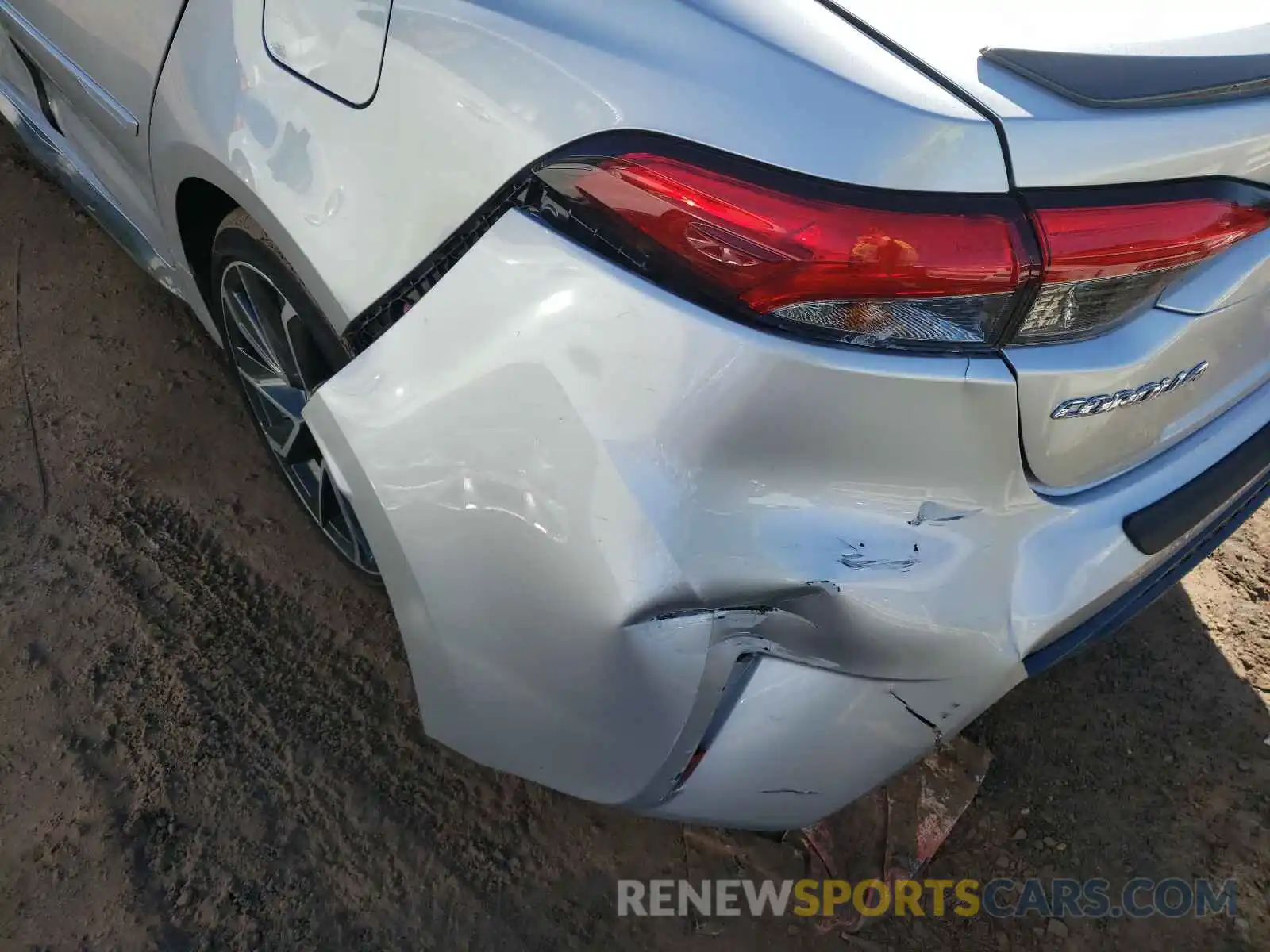 10 Photograph of a damaged car JTDT4RCE3LJ035546 TOYOTA COROLLA 2020