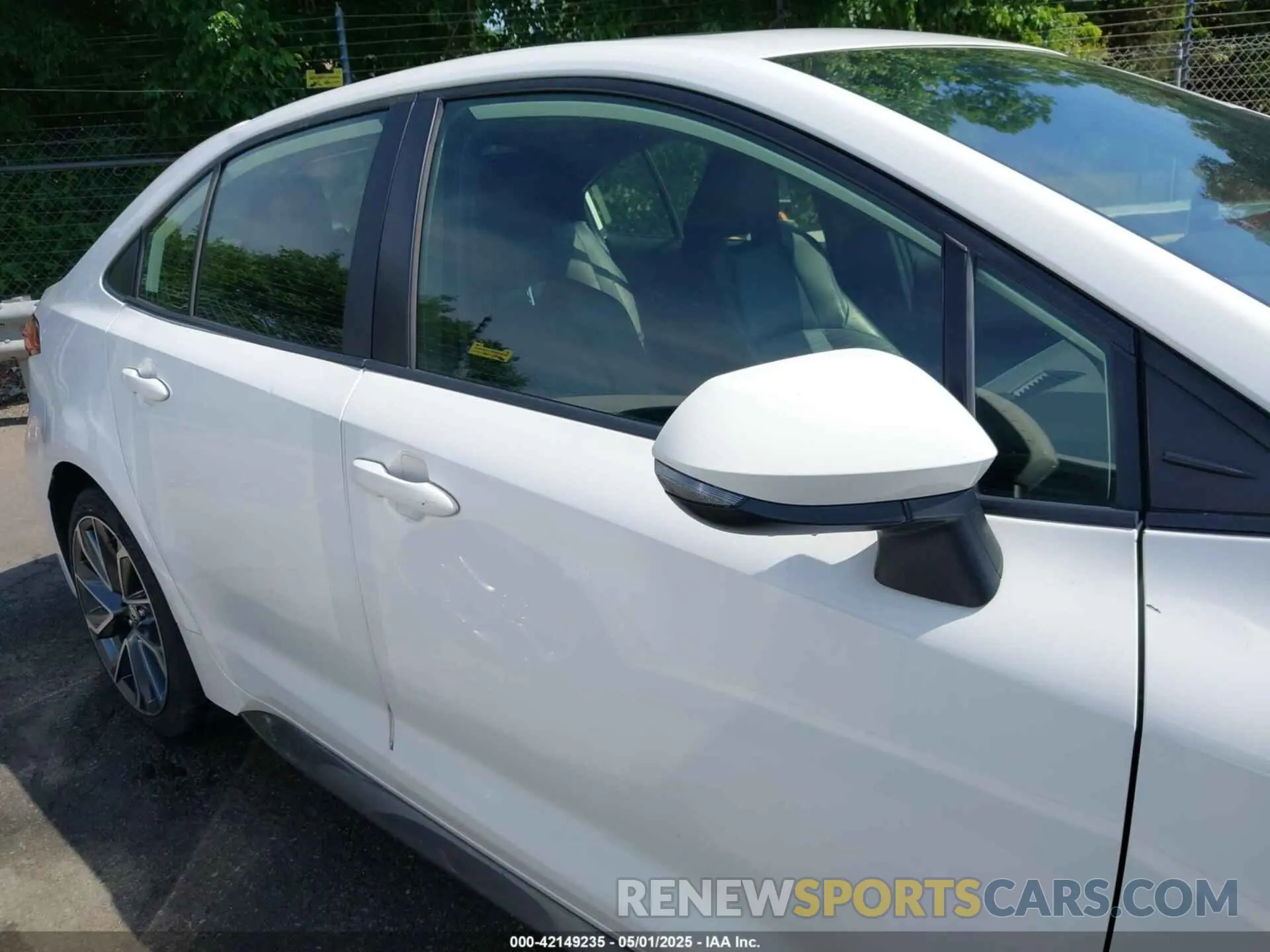 13 Photograph of a damaged car JTDT4RCE6LJ035315 TOYOTA COROLLA 2020