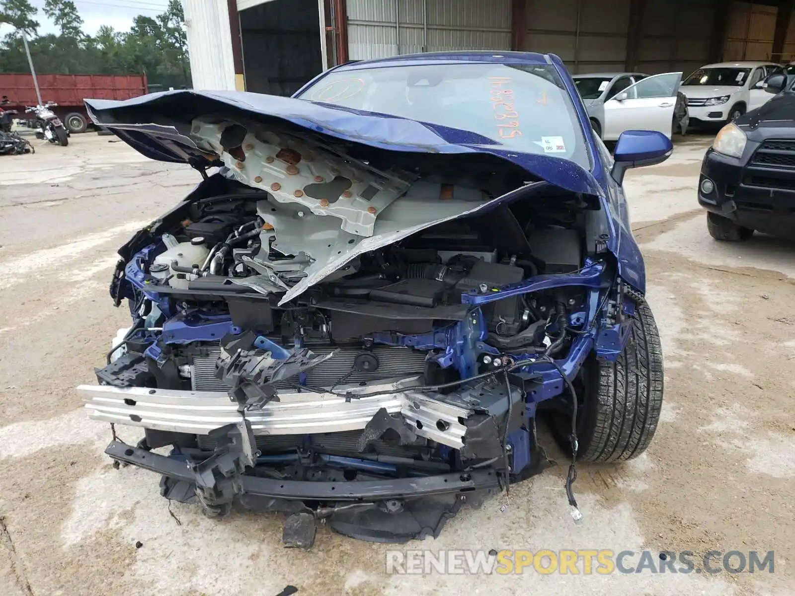 9 Photograph of a damaged car JTDT4RCE8LJ011405 TOYOTA COROLLA 2020