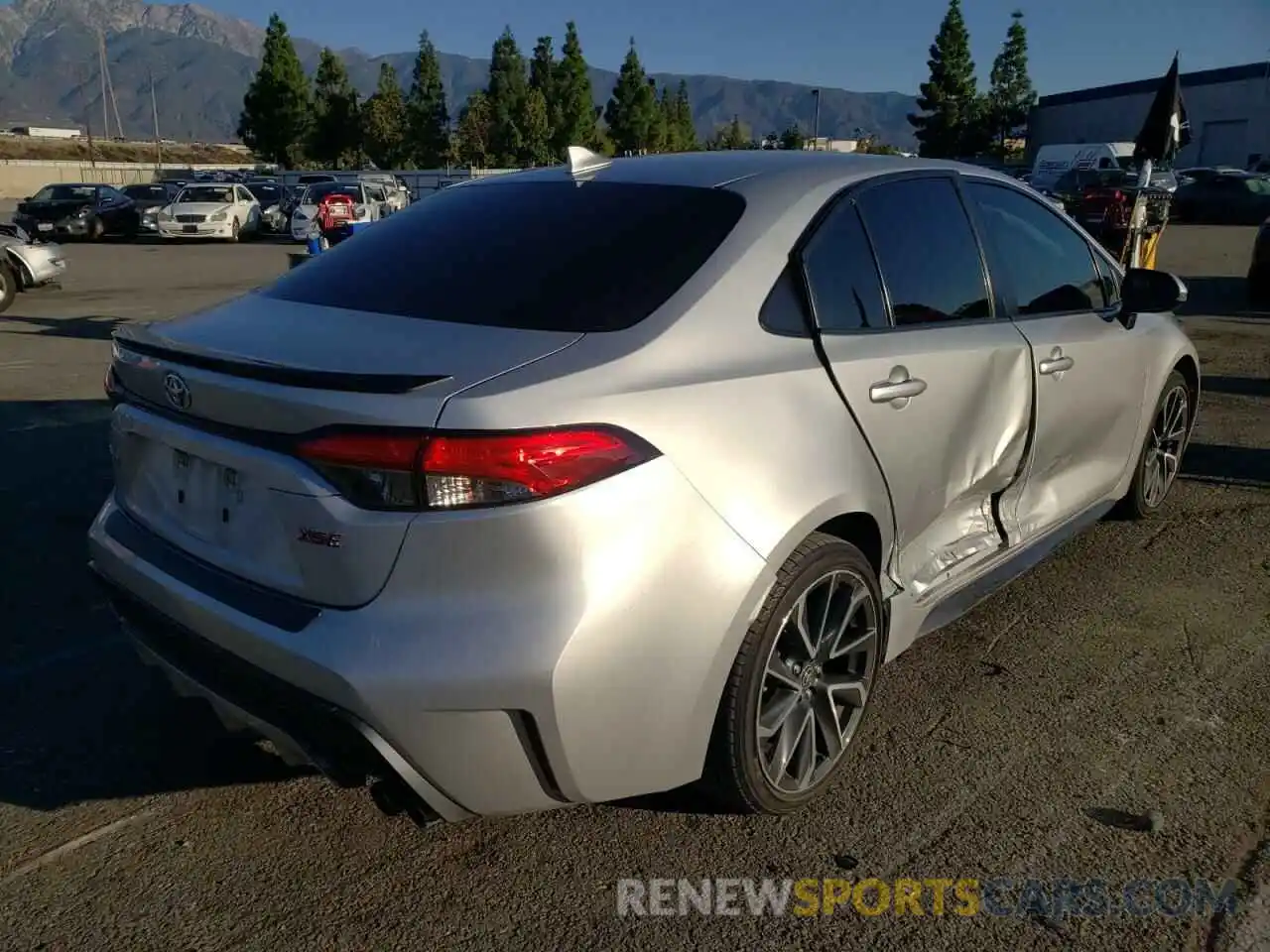 4 Photograph of a damaged car JTDT4RCEXLJ031171 TOYOTA COROLLA 2020