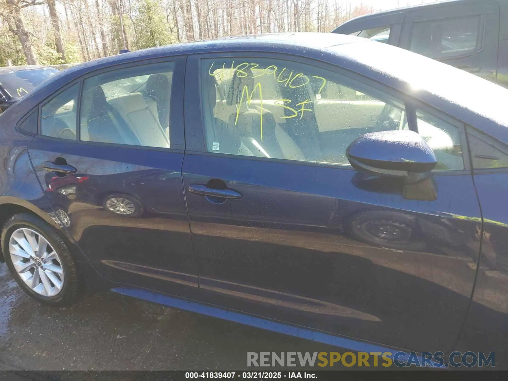 13 Photograph of a damaged car JTDVPRAE0LJ083461 TOYOTA COROLLA 2020