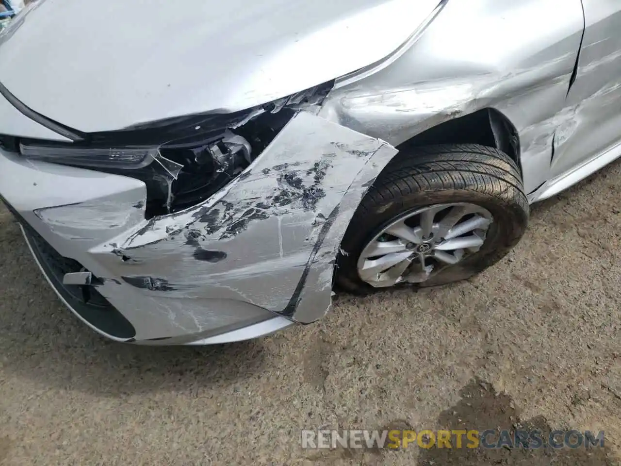 9 Photograph of a damaged car JTDVPRAE3LJ073457 TOYOTA COROLLA 2020