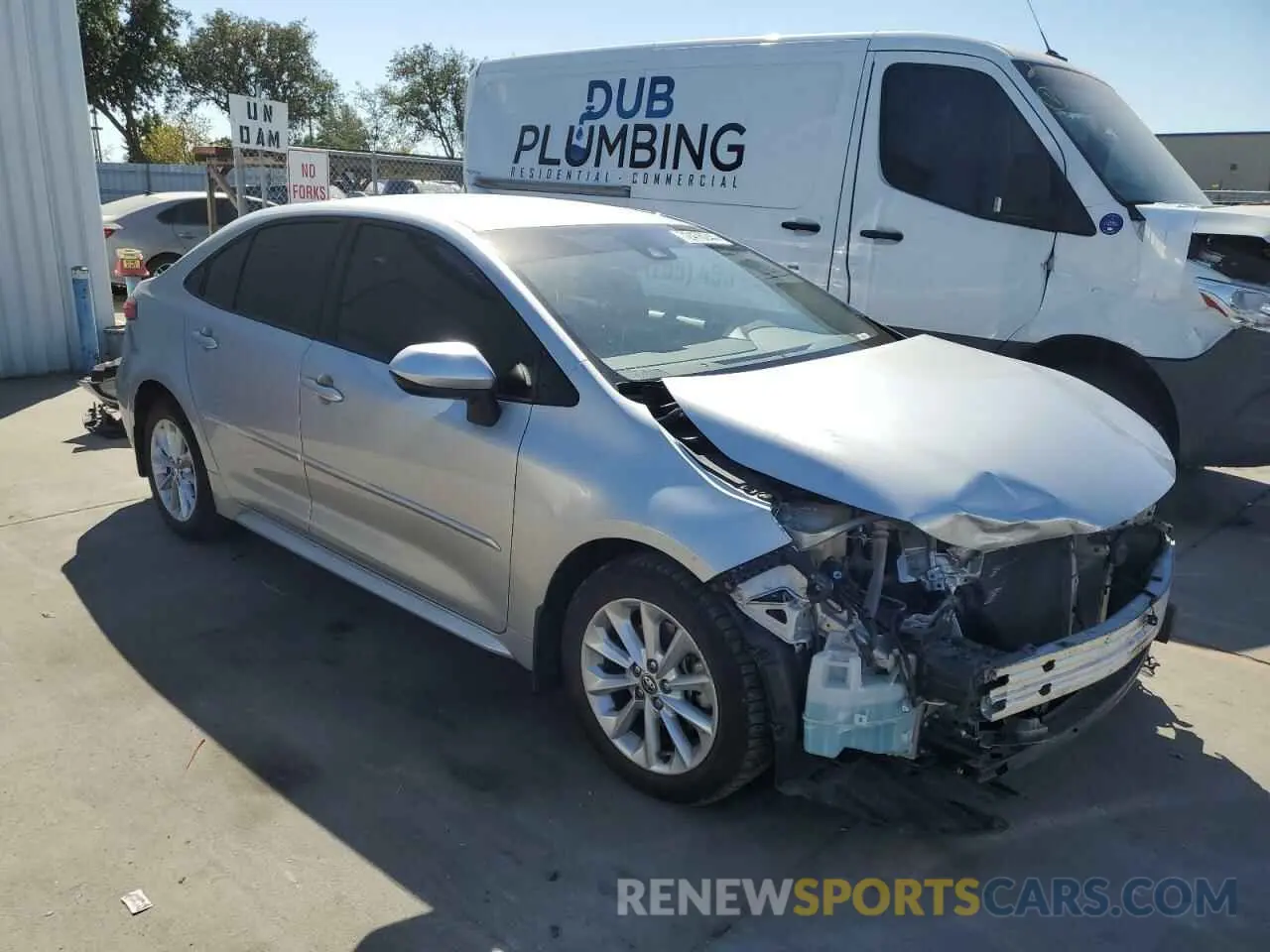 4 Photograph of a damaged car JTDVPRAE6LJ111716 TOYOTA COROLLA 2020