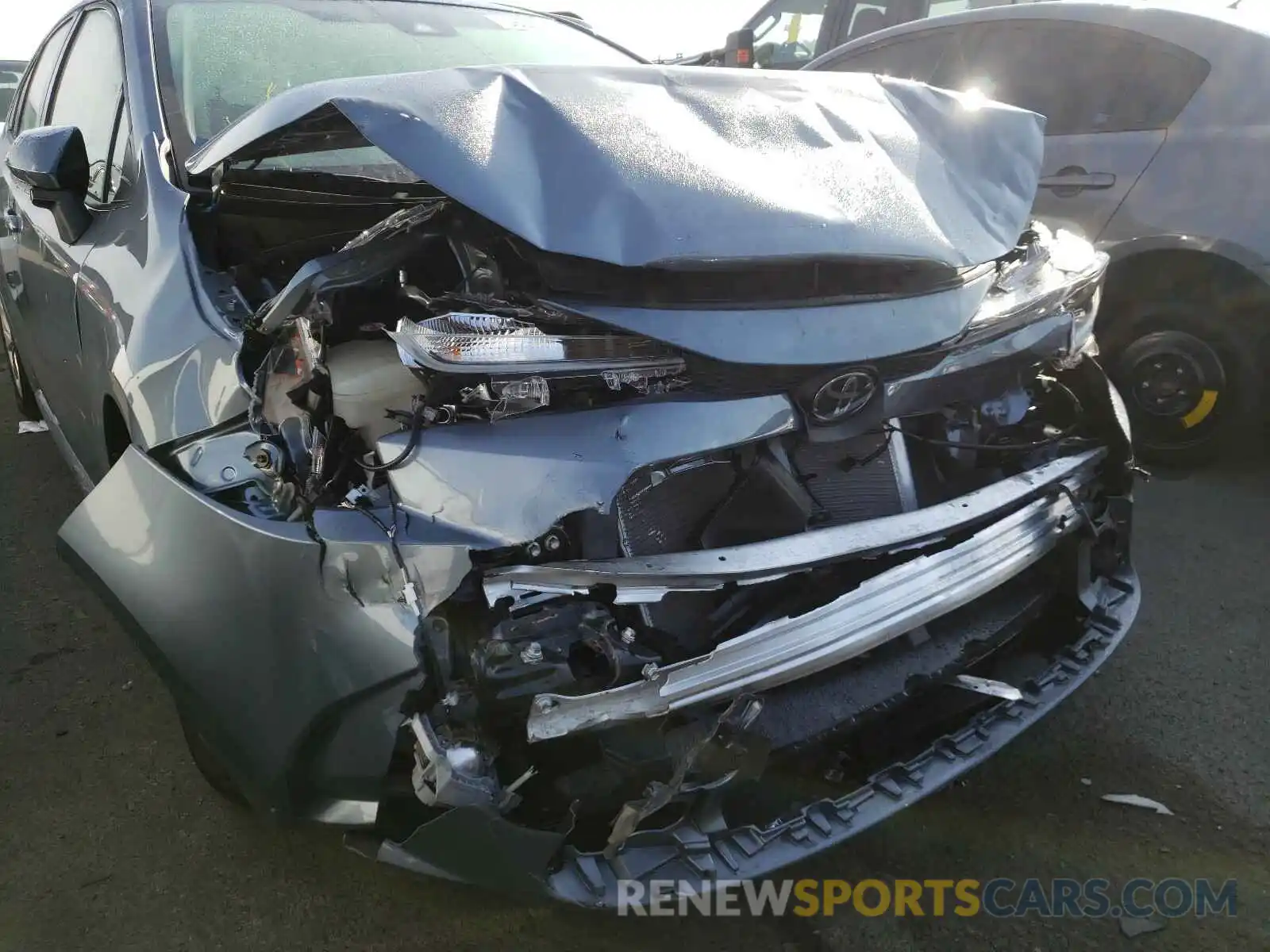 9 Photograph of a damaged car JTDVPRAE7LJ076703 TOYOTA COROLLA 2020