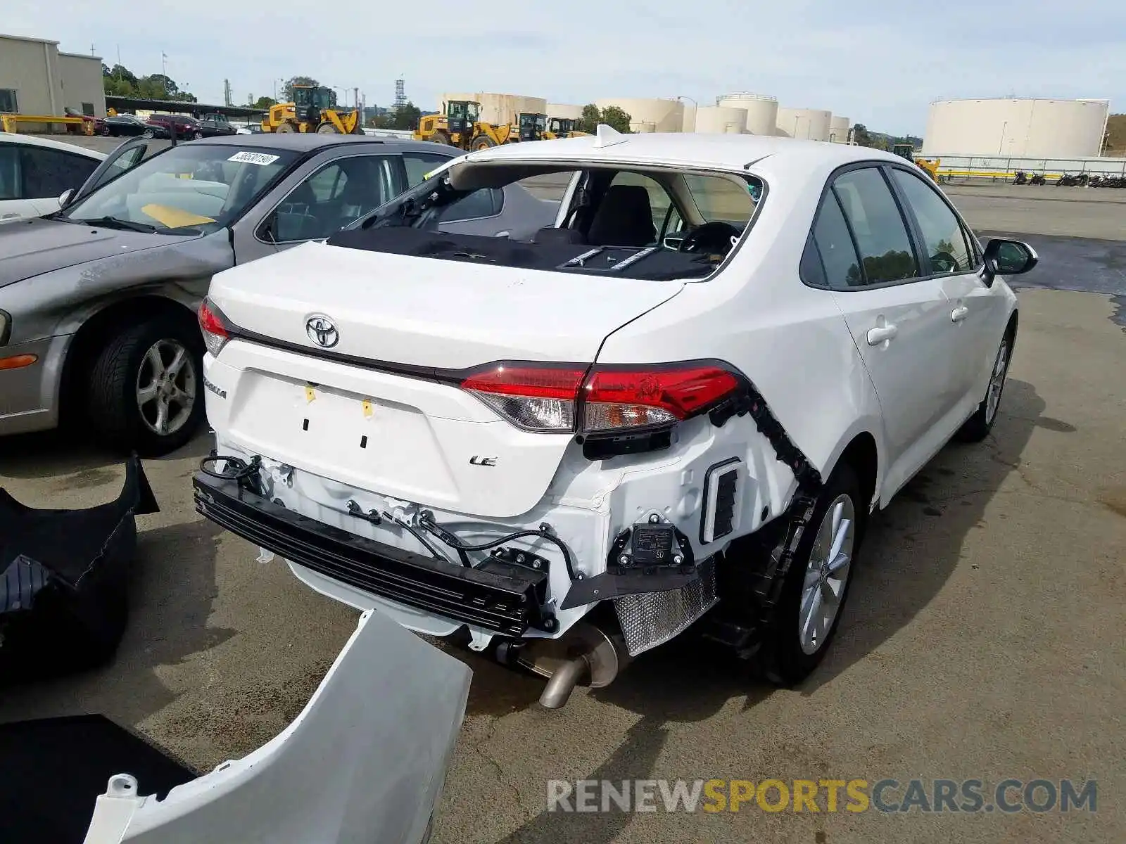 4 Photograph of a damaged car JTDVPRAE8LJ093610 TOYOTA COROLLA 2020