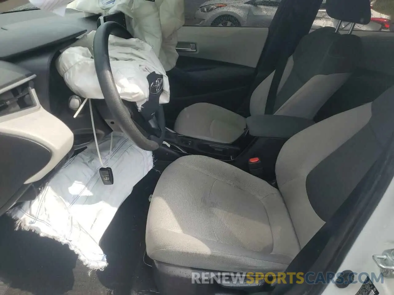 7 Photograph of a damaged car JTDVPRAEXLJ097660 TOYOTA COROLLA 2020