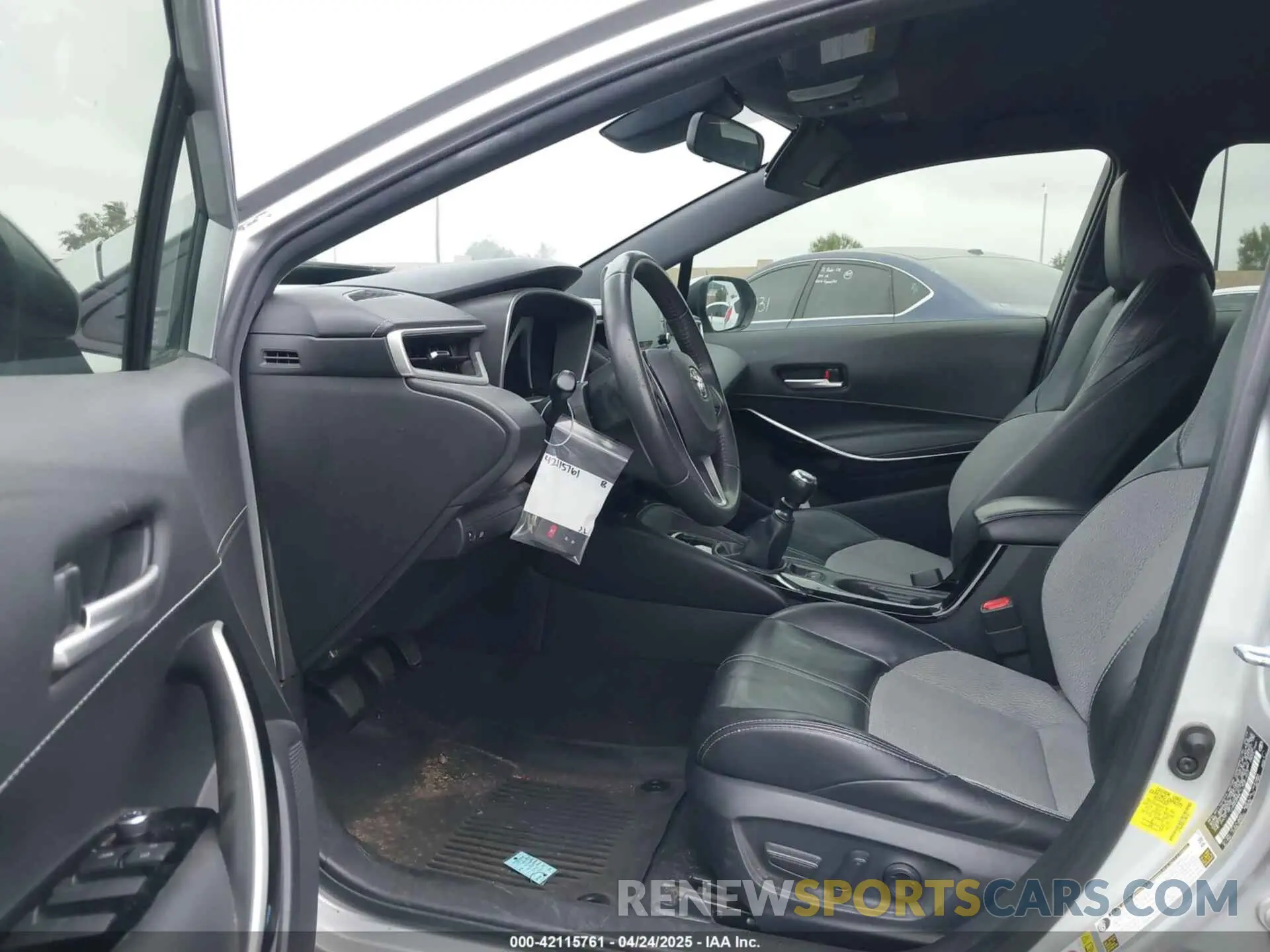 5 Photograph of a damaged car JTNA4RBE1L3081627 TOYOTA COROLLA 2020