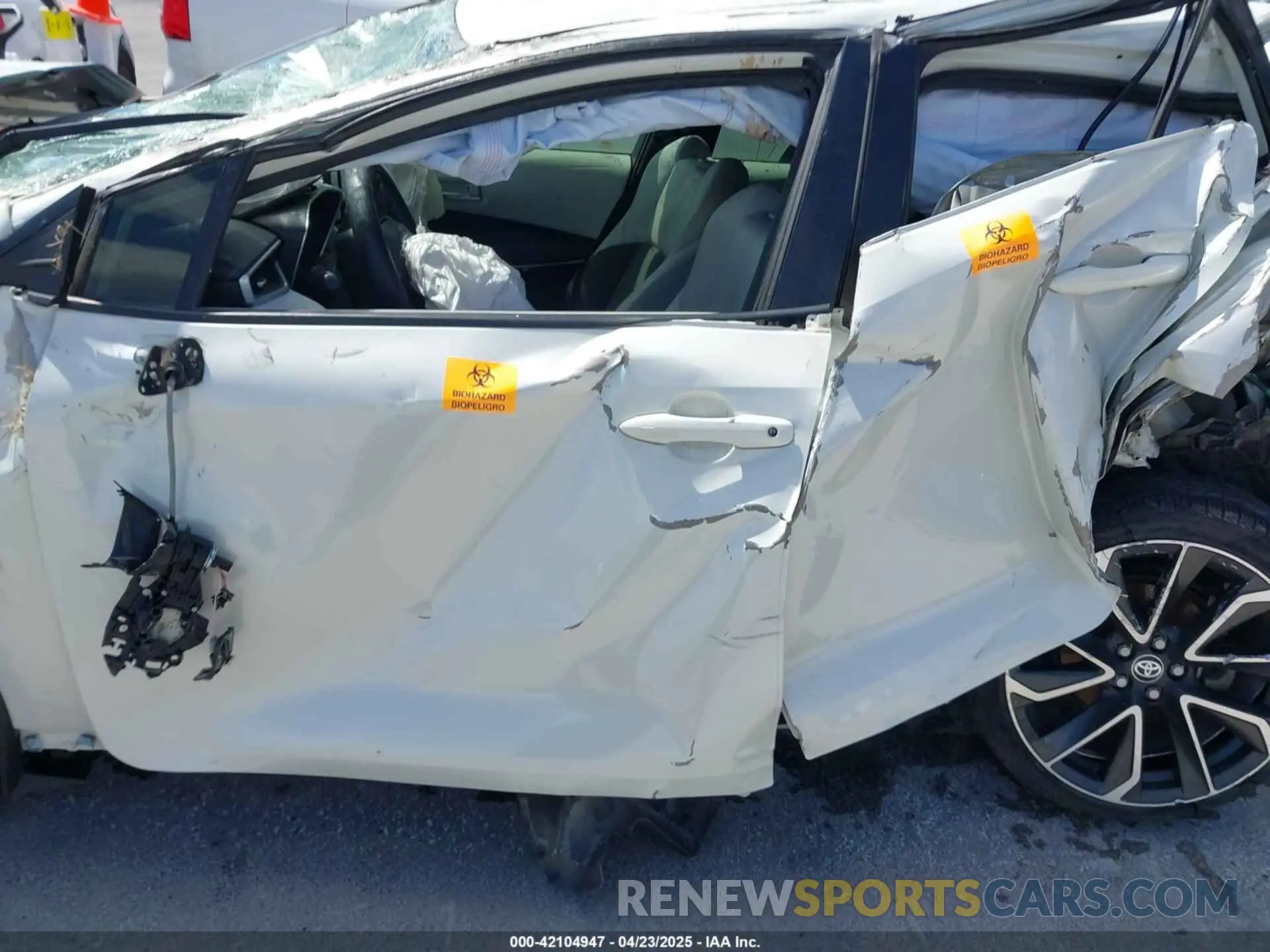 13 Photograph of a damaged car JTNA4RBE2L3086075 TOYOTA COROLLA 2020