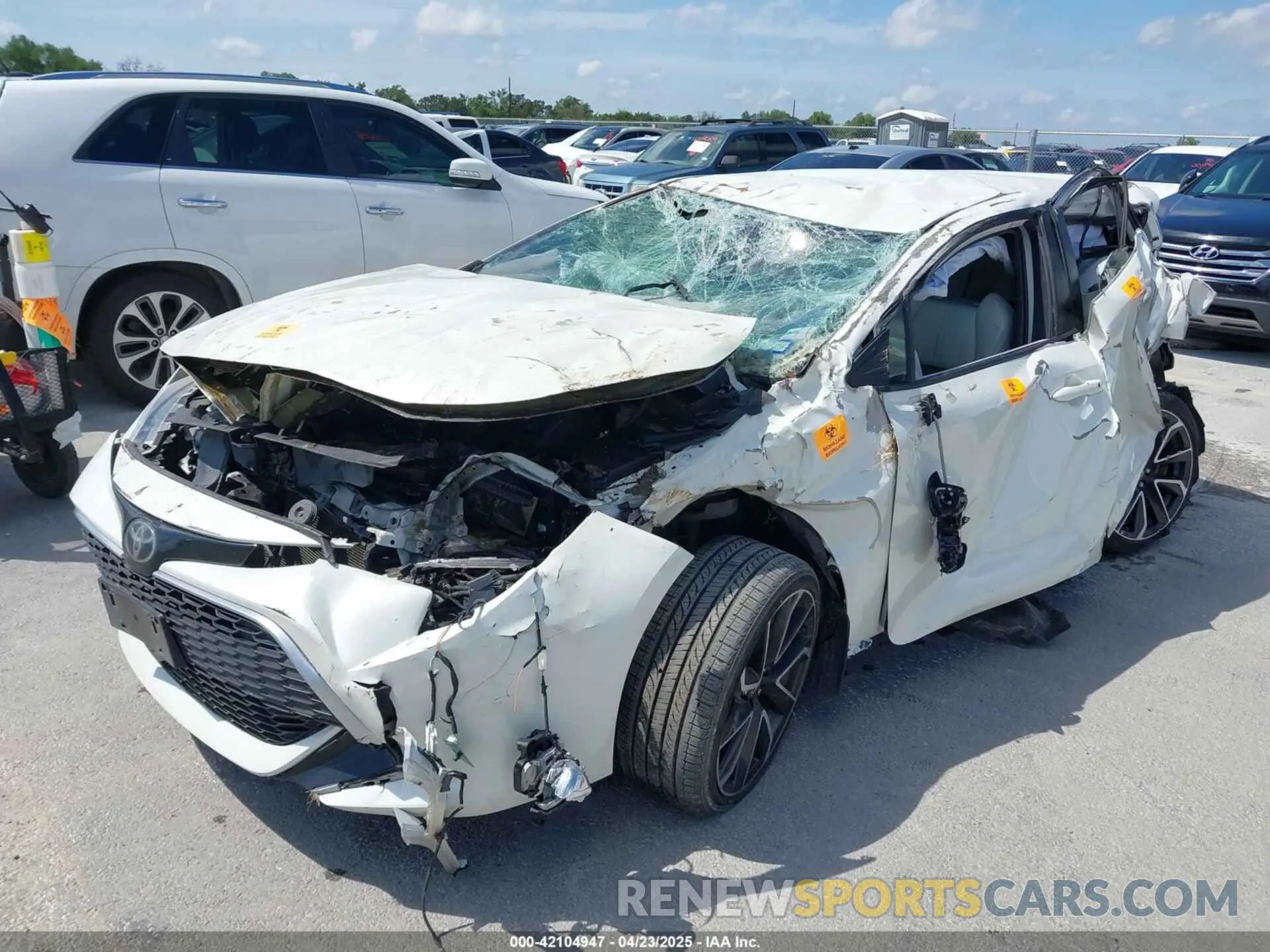 2 Photograph of a damaged car JTNA4RBE2L3086075 TOYOTA COROLLA 2020