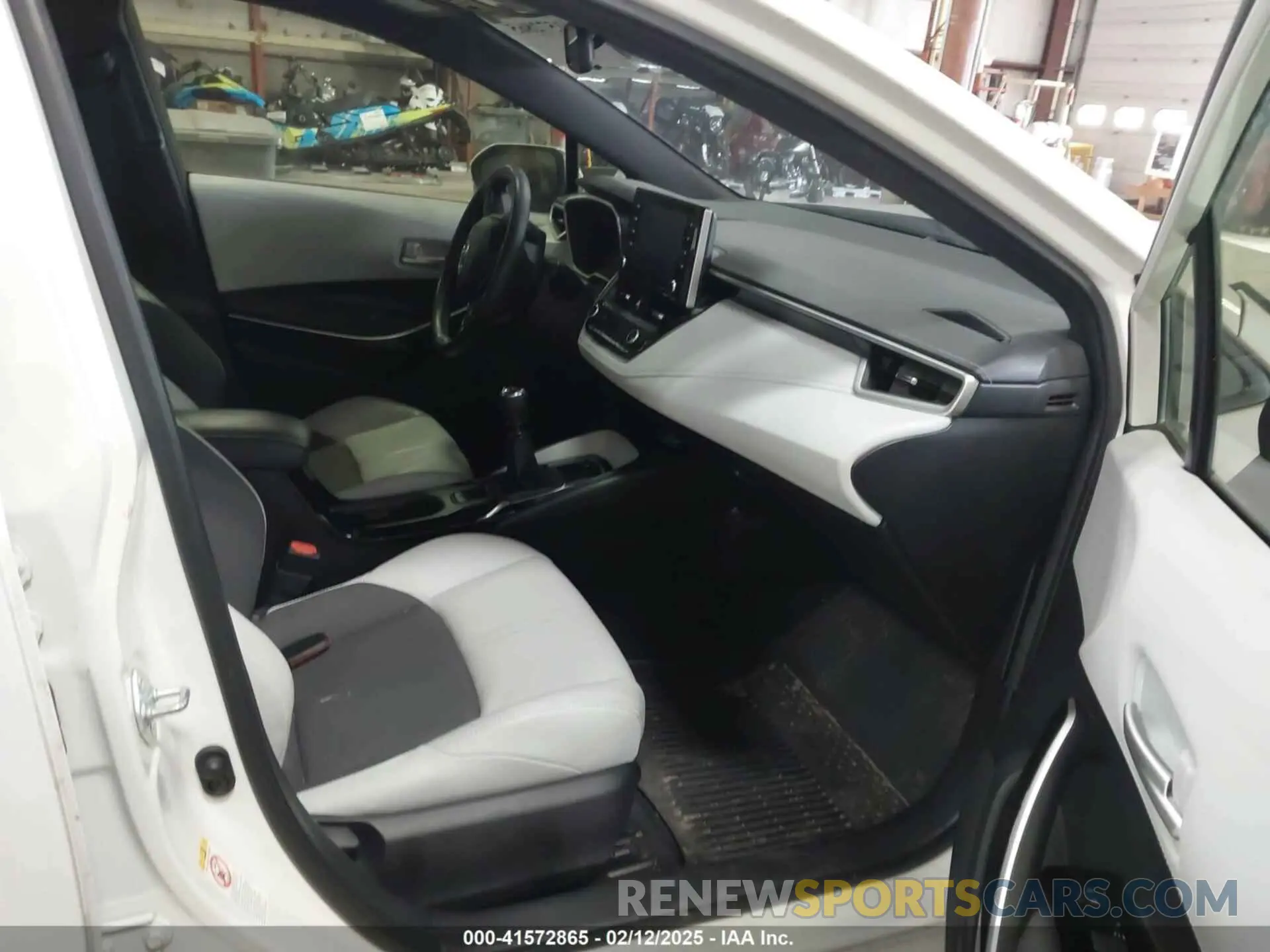 5 Photograph of a damaged car JTNA4RBE3L3090264 TOYOTA COROLLA 2020