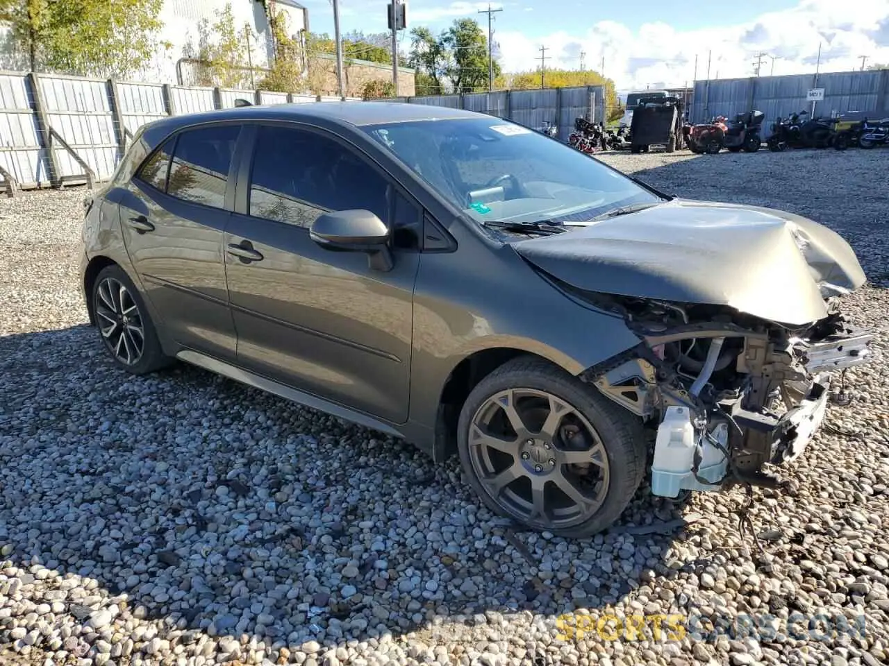 4 Photograph of a damaged car JTNA4RBE5L3092629 TOYOTA COROLLA 2020