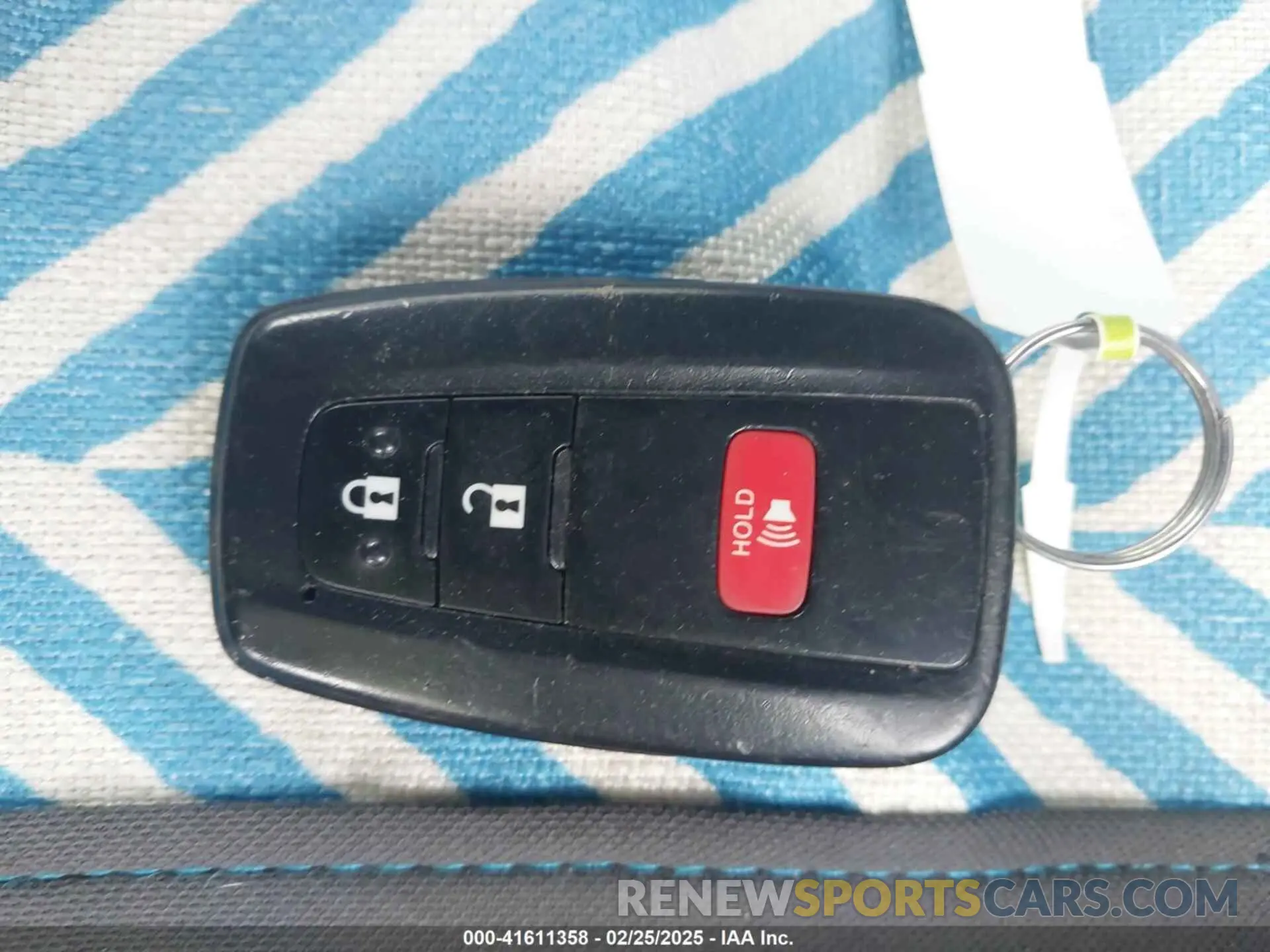 11 Photograph of a damaged car JTNA4RBE9L3075560 TOYOTA COROLLA 2020